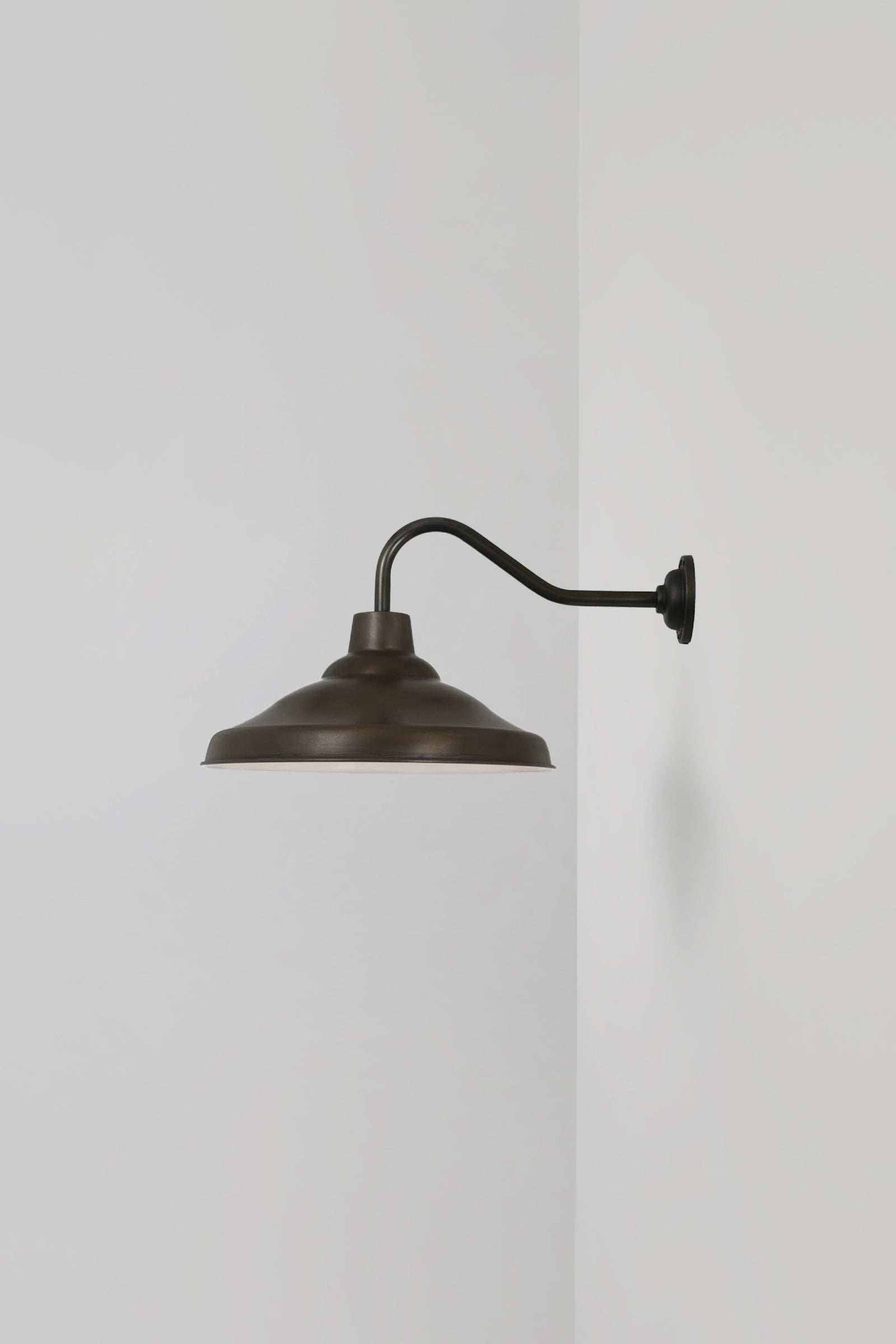 Variant Image for Cuivre Vieilli / Blanc