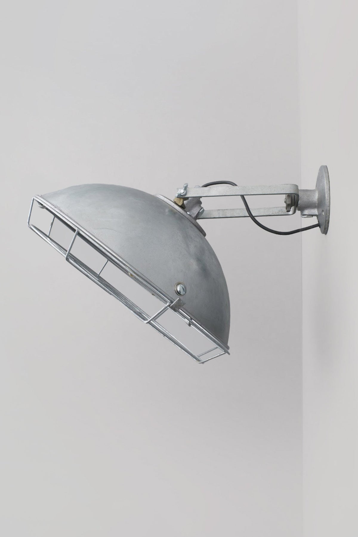 Cargo Cluster Wall Light