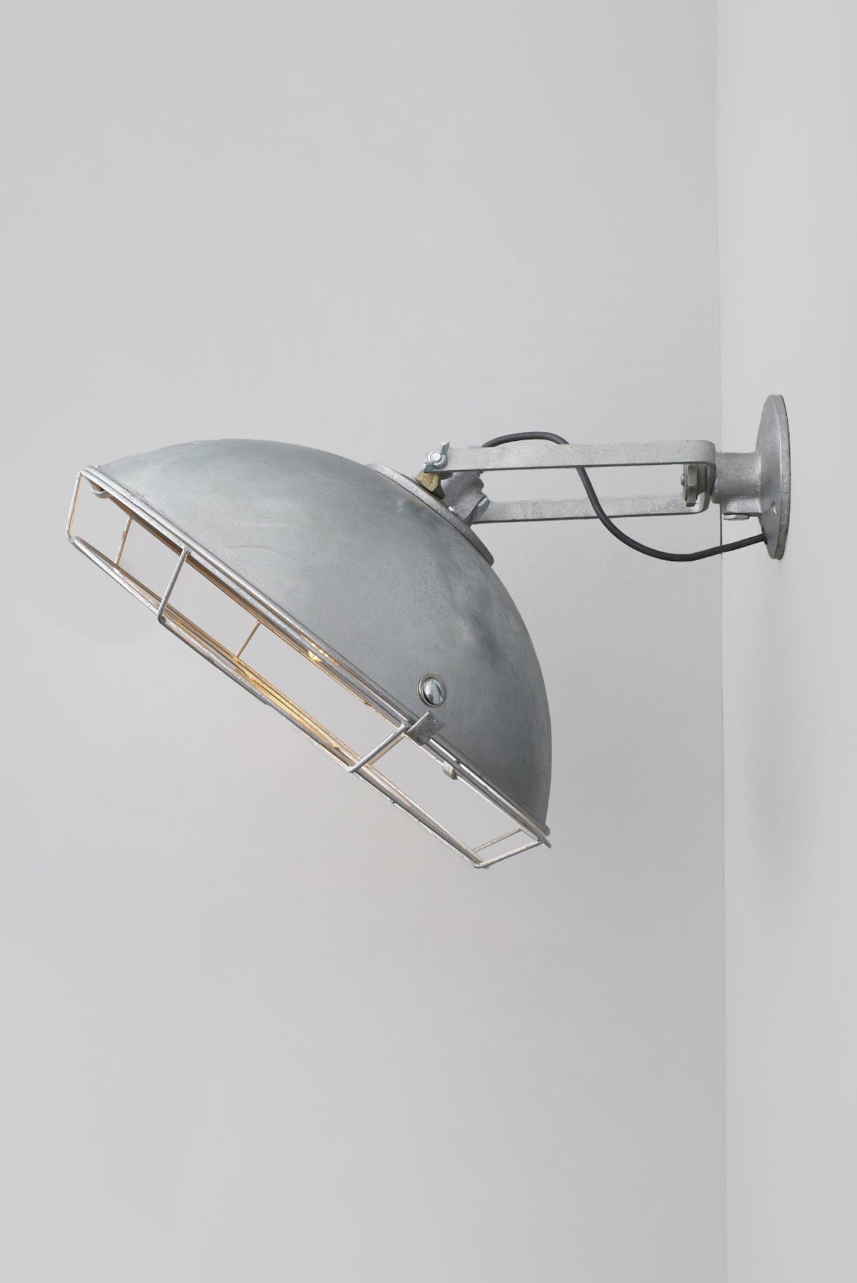 Cargo Cluster Wall Light