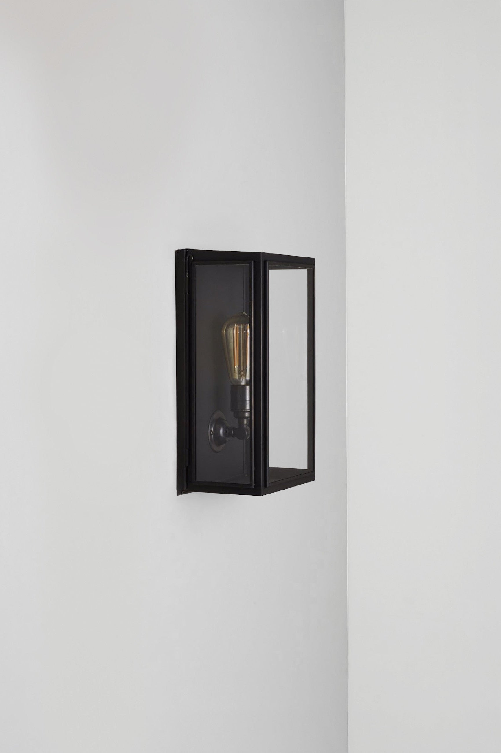 Medium Box Wall Light 7642 (Externally Glazed)