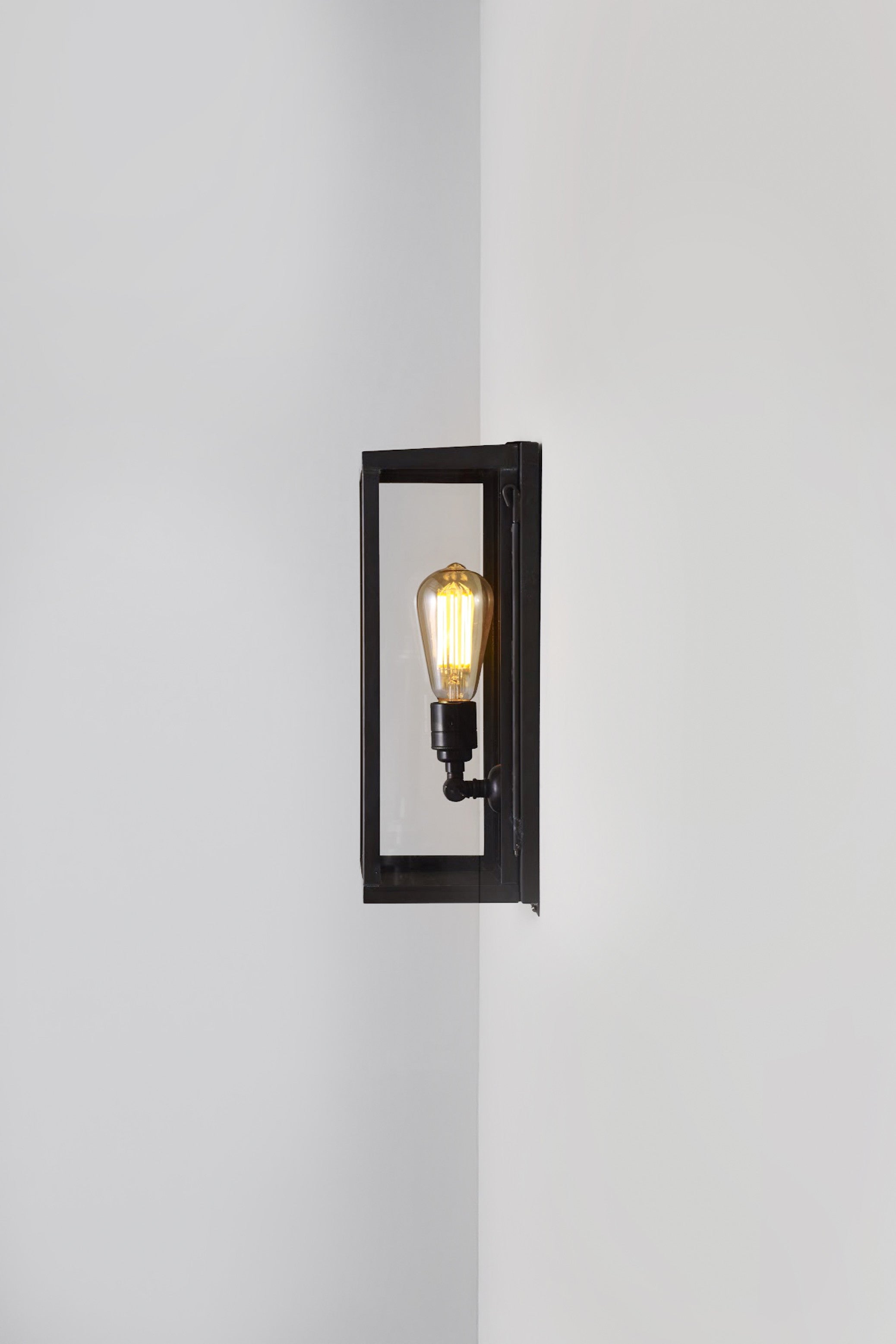Medium Box Wall Light 7645 (Internally Glazed)