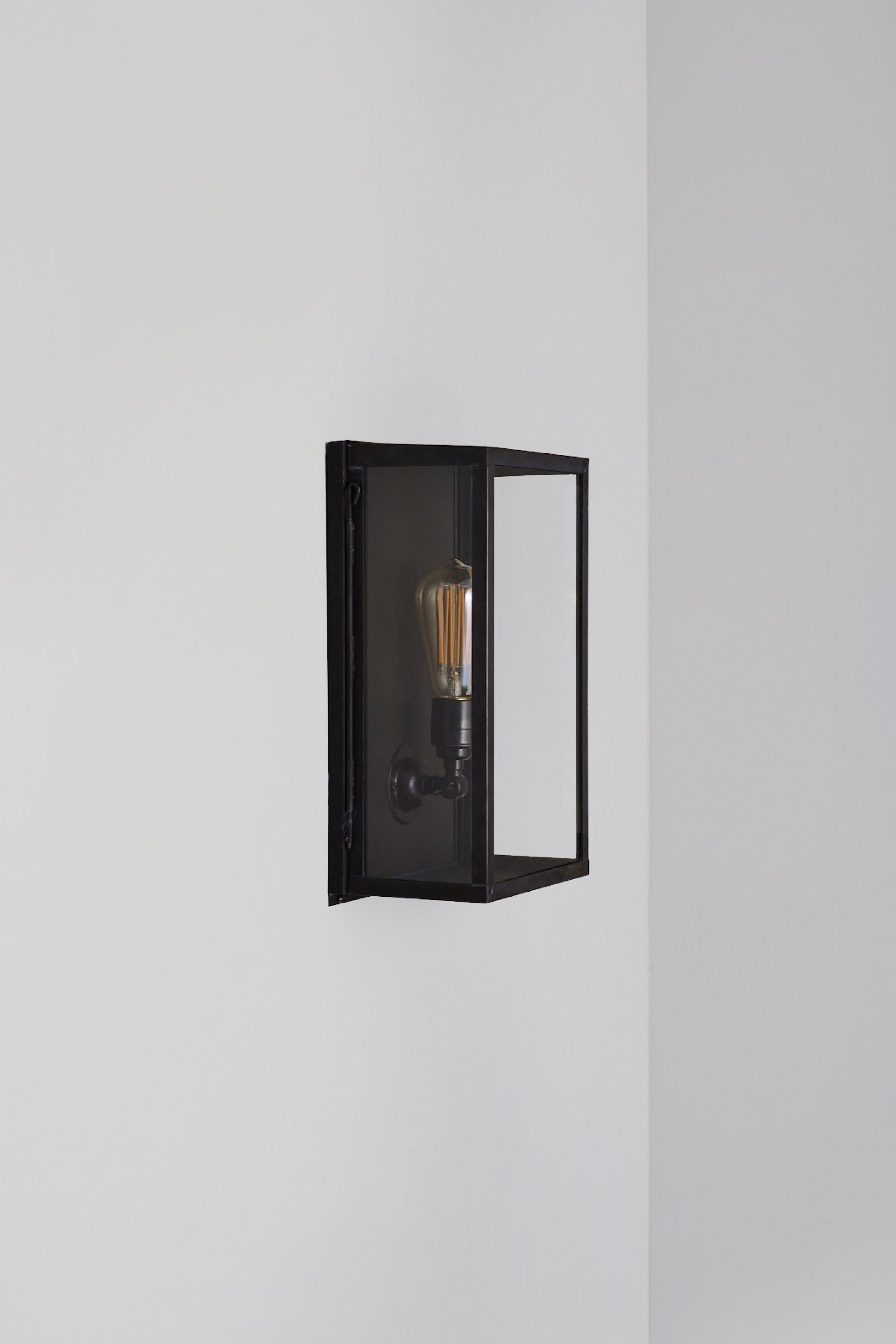 Medium Box Wall Light 7645 (Internally Glazed)