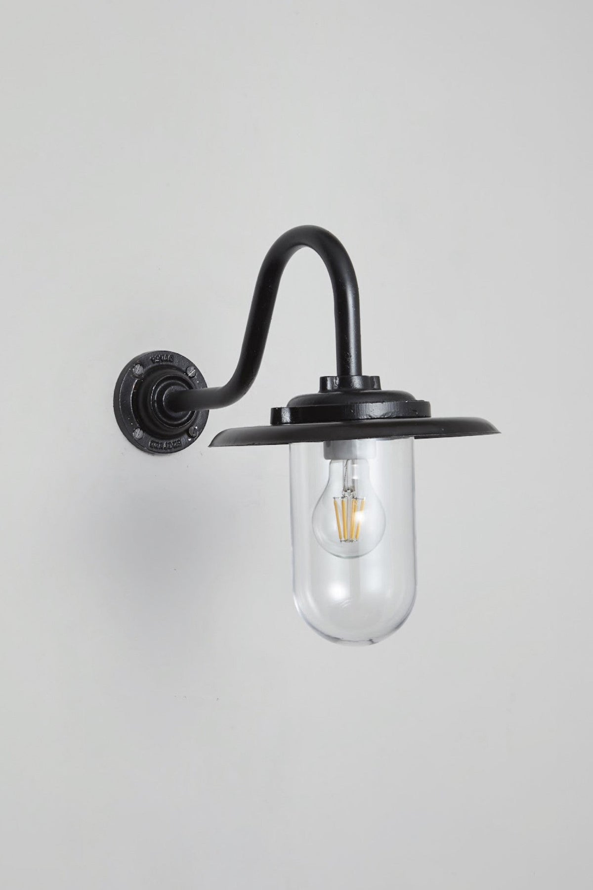 OBTC Product Image, Light Off: Exterior Bracket Light, 100W, Swan Neck 7677, Black, Clear Glass, Davey Lighting Range