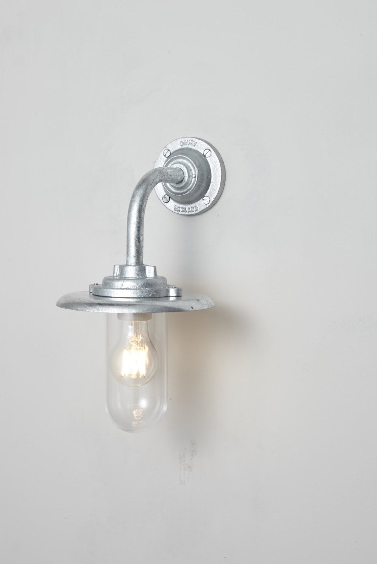 Exterior Bracket Light, 60W, 7677
