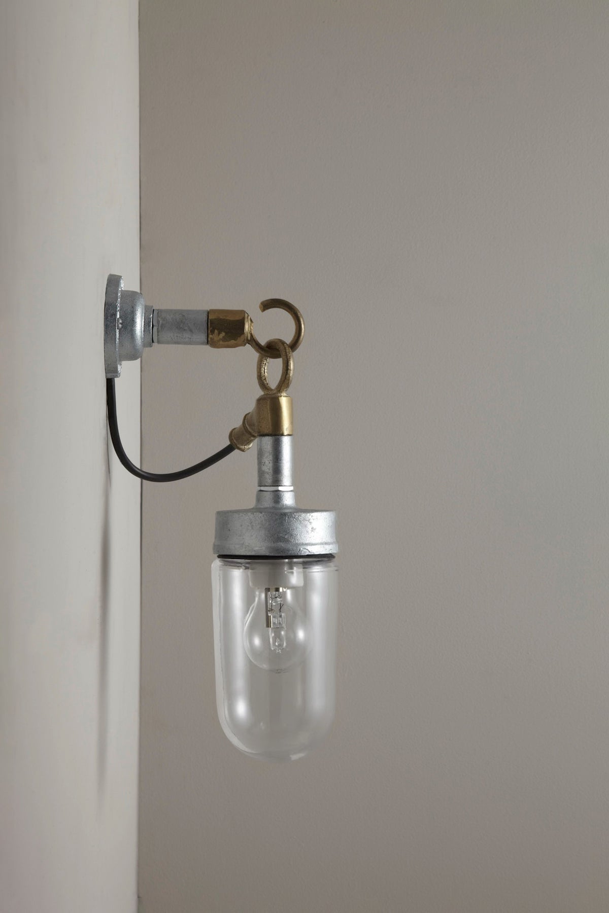 Well Glass Wall Light 7679