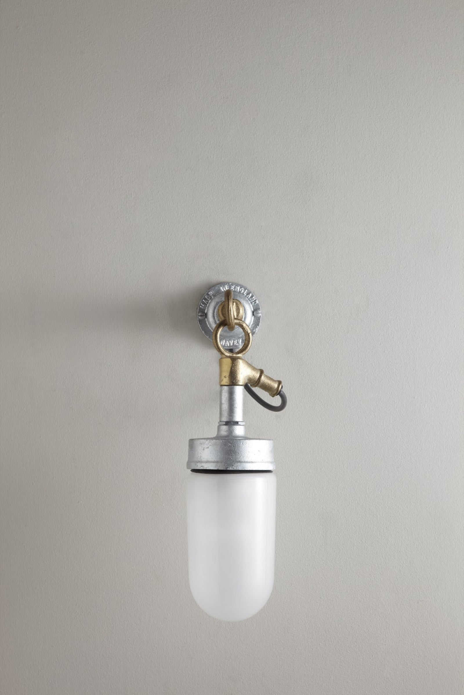 Variant Image for Galvanised Silver / Frosted