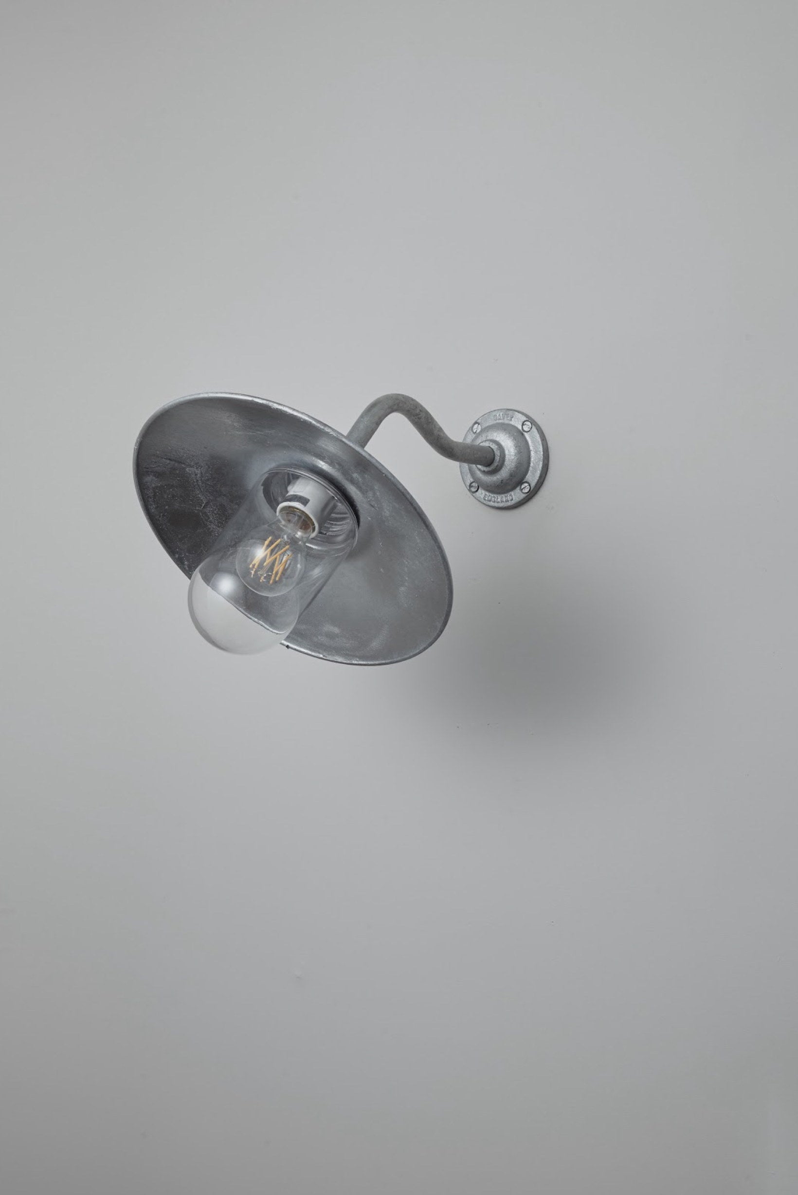 Exterior Bracket Light, Canted, 7680