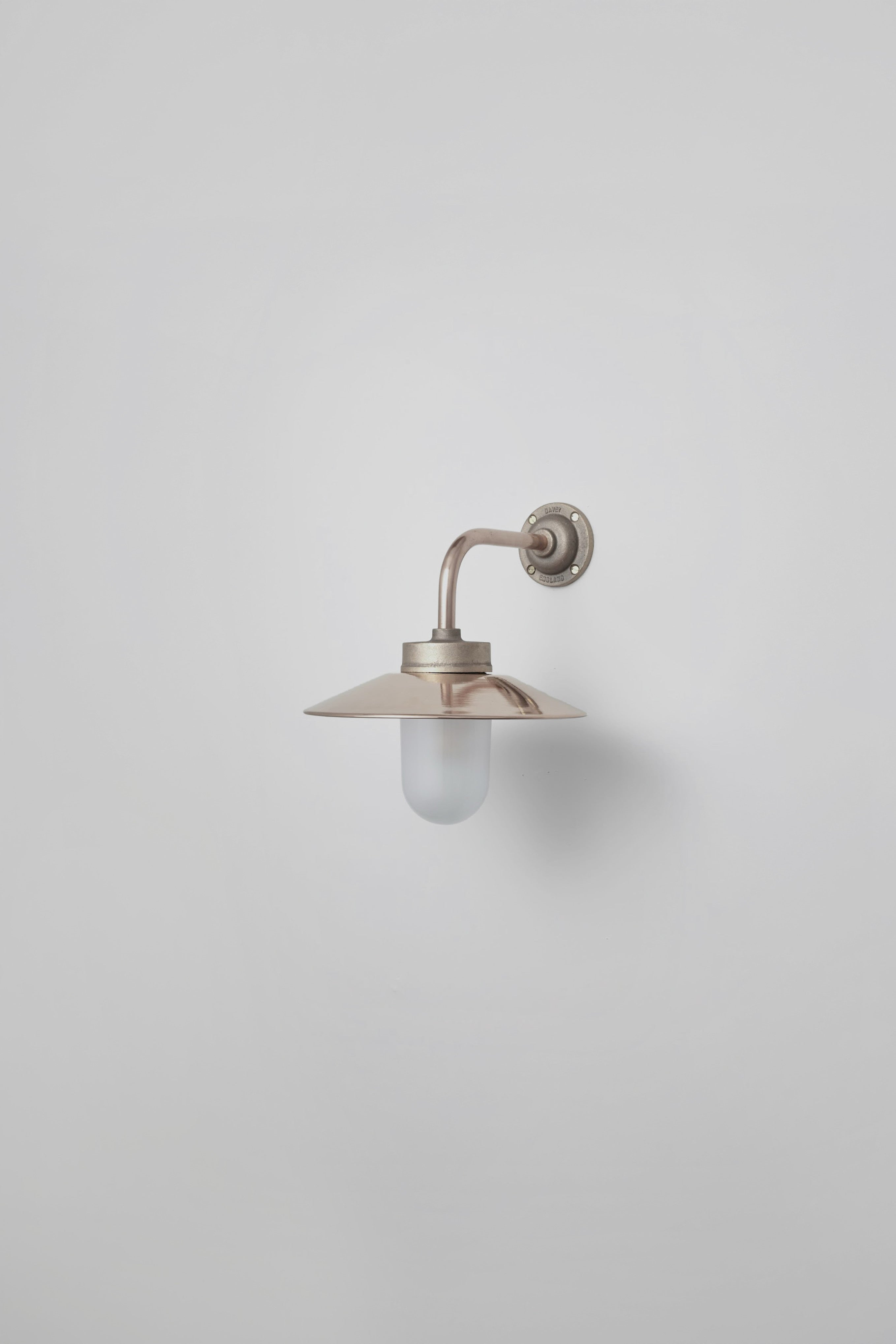 Exterior Bracket Light, 7680