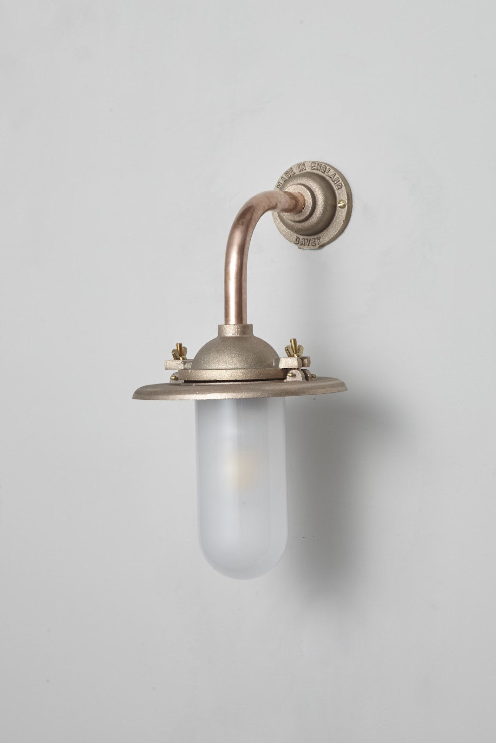 Exterior Bracket Light, 7685