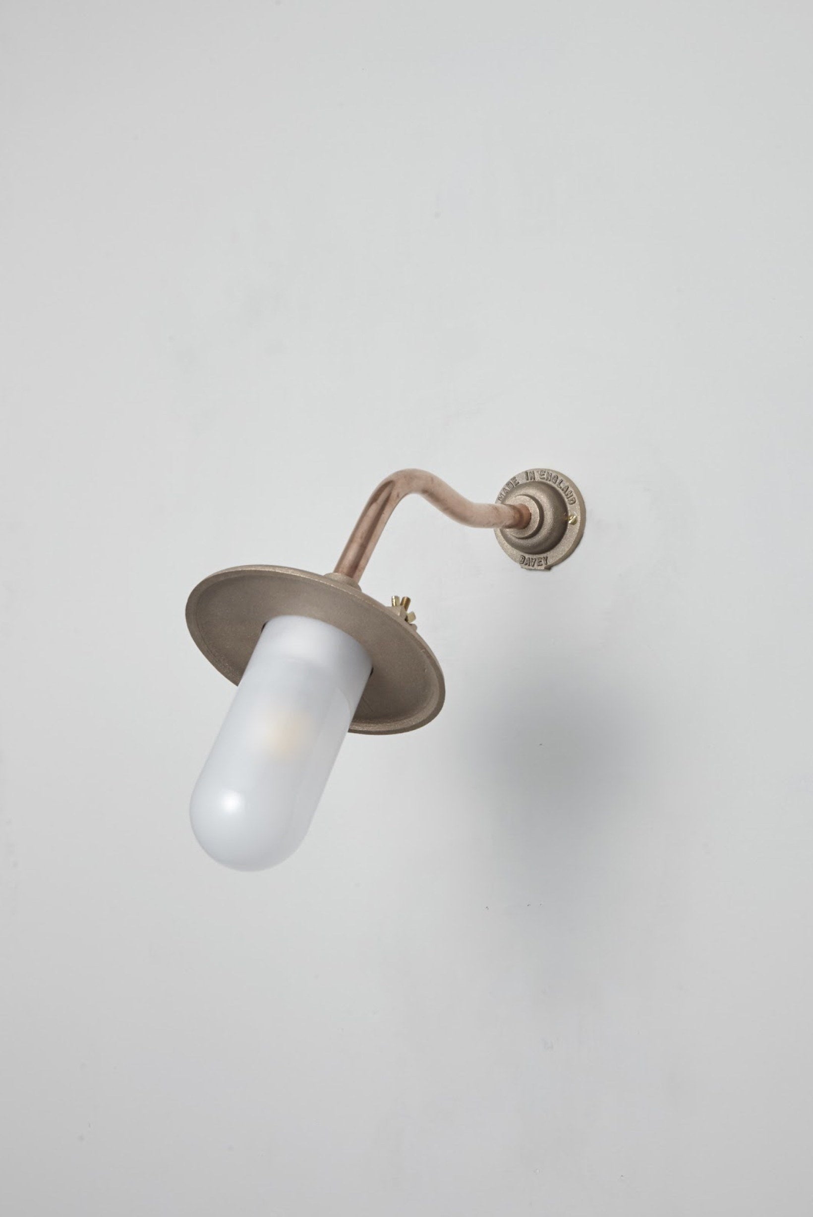 Bracket Light 7685 Außenleuchte, Geschwungen, Runde Rosette