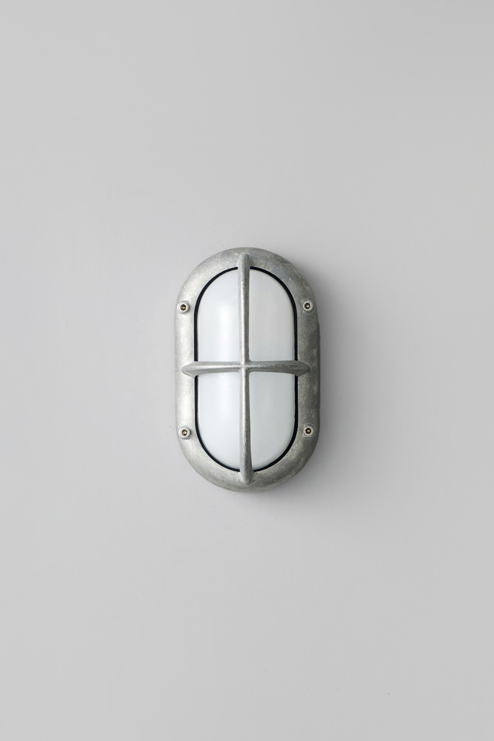 Variant Image for Aluminium / Frosted