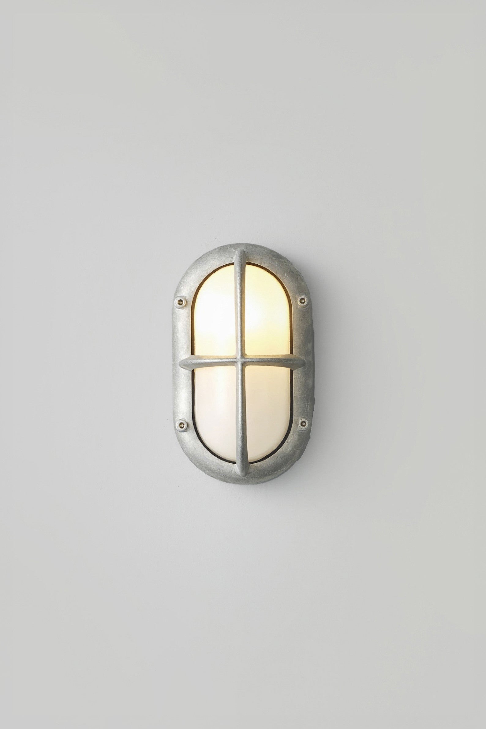 Variant Image for Aluminium / Frosted