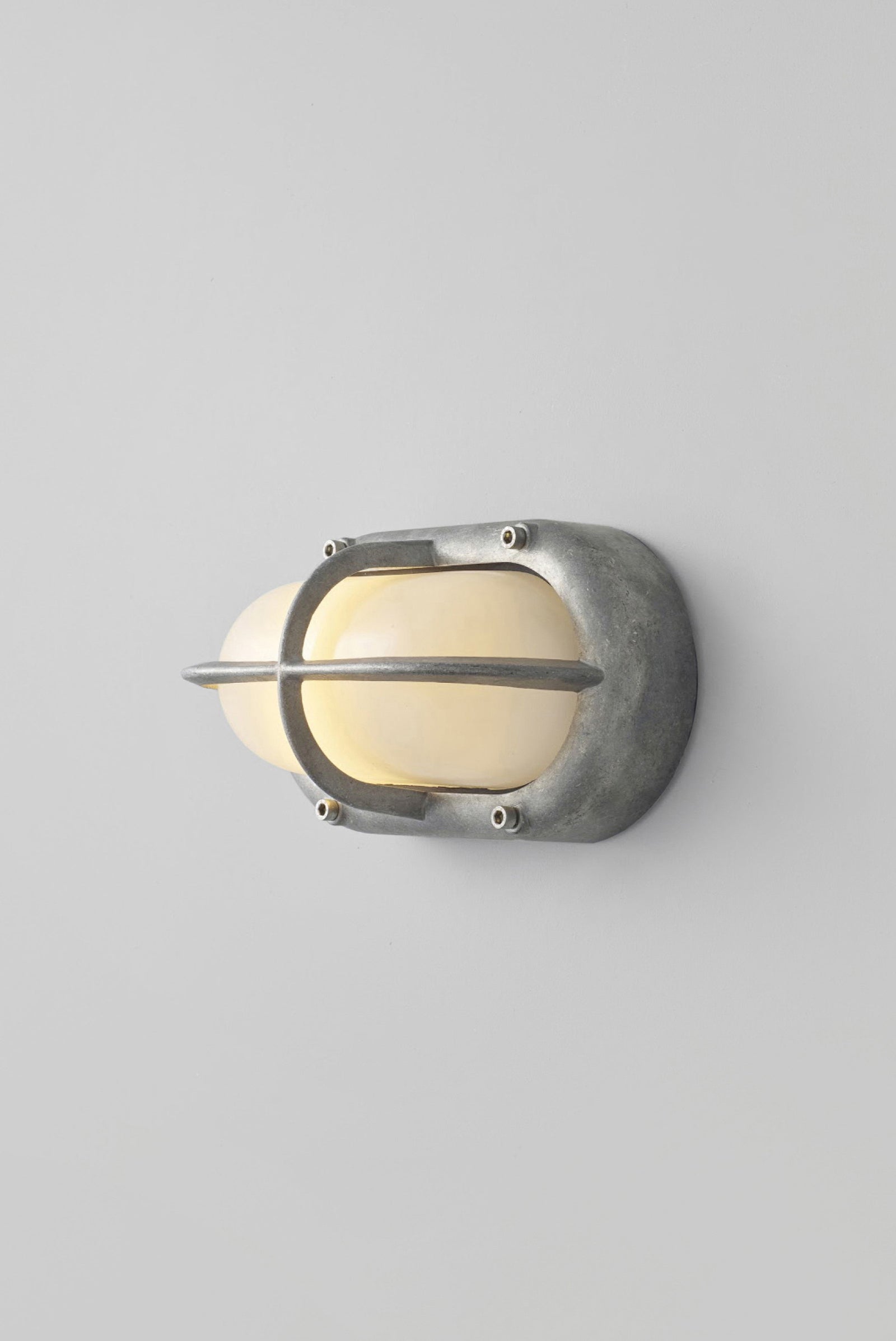 Variant Image for Aluminium / Frosted