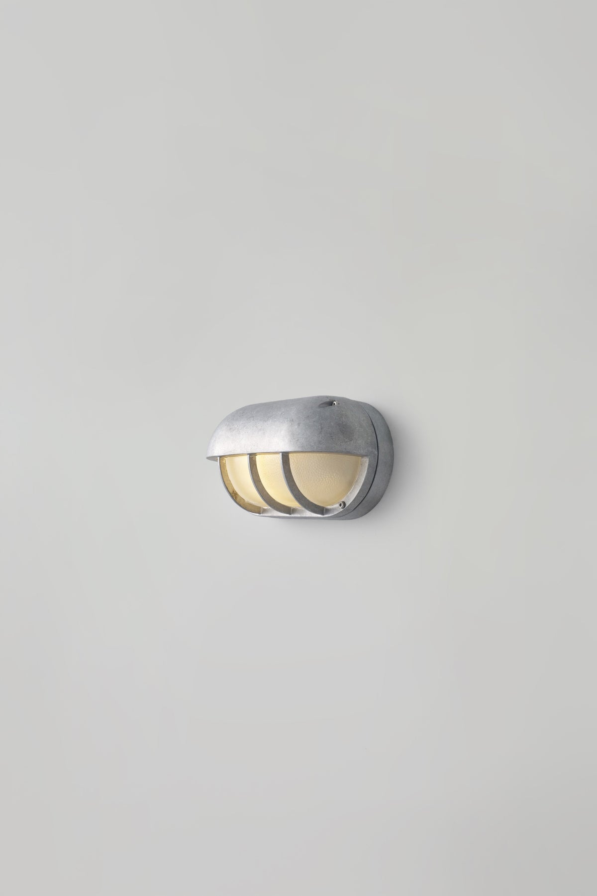 Oval Aluminium Bulkhead 8125