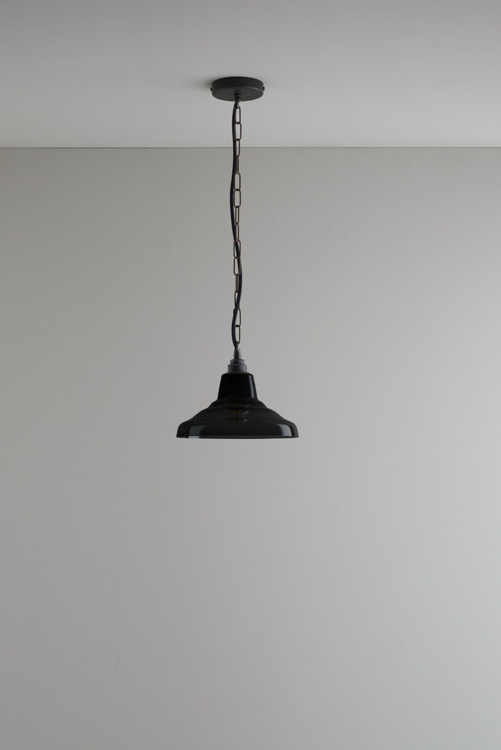 Variant Image for Laiton Vieilli / Anthracite