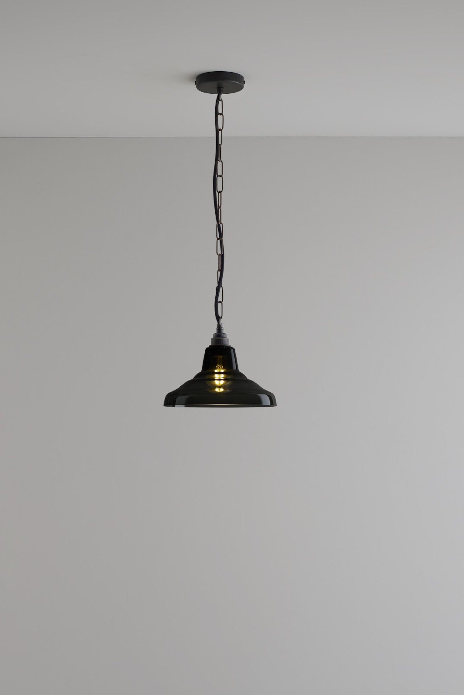 Variant Image for Laiton Vieilli / Anthracite