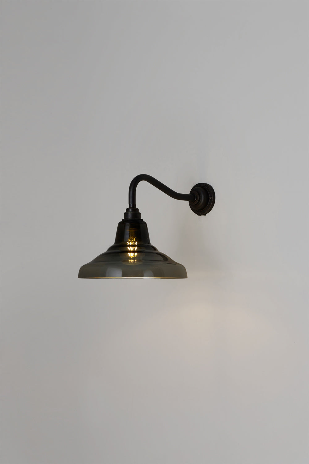 Variant Image for Laiton Vieilli / Anthracite
