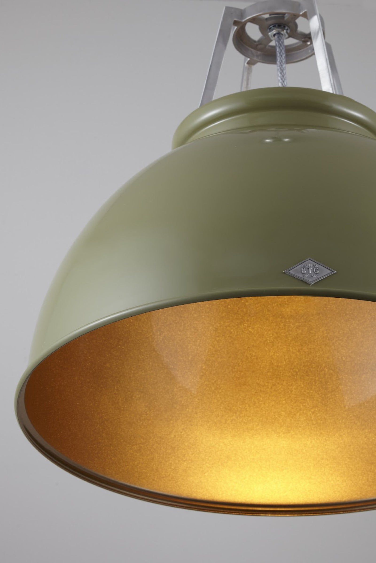 Variant Image for Olive Green / Bronze