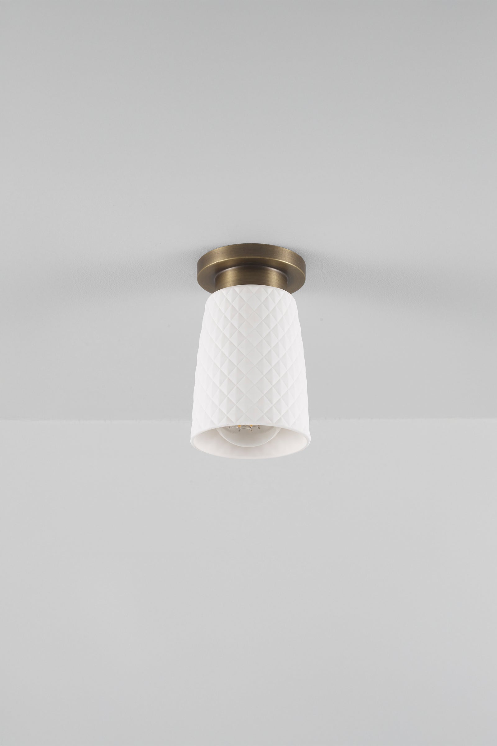 Variant Image for Laiton antique
