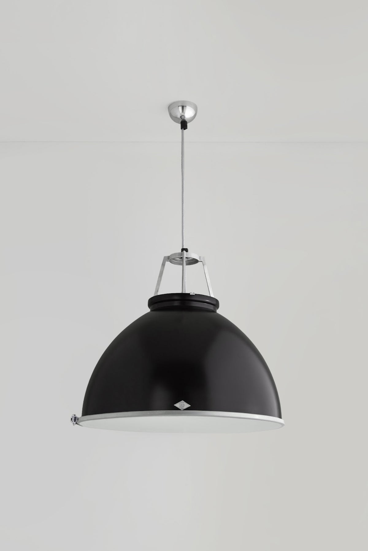 Titan Size 5 Pendant with Diffuser