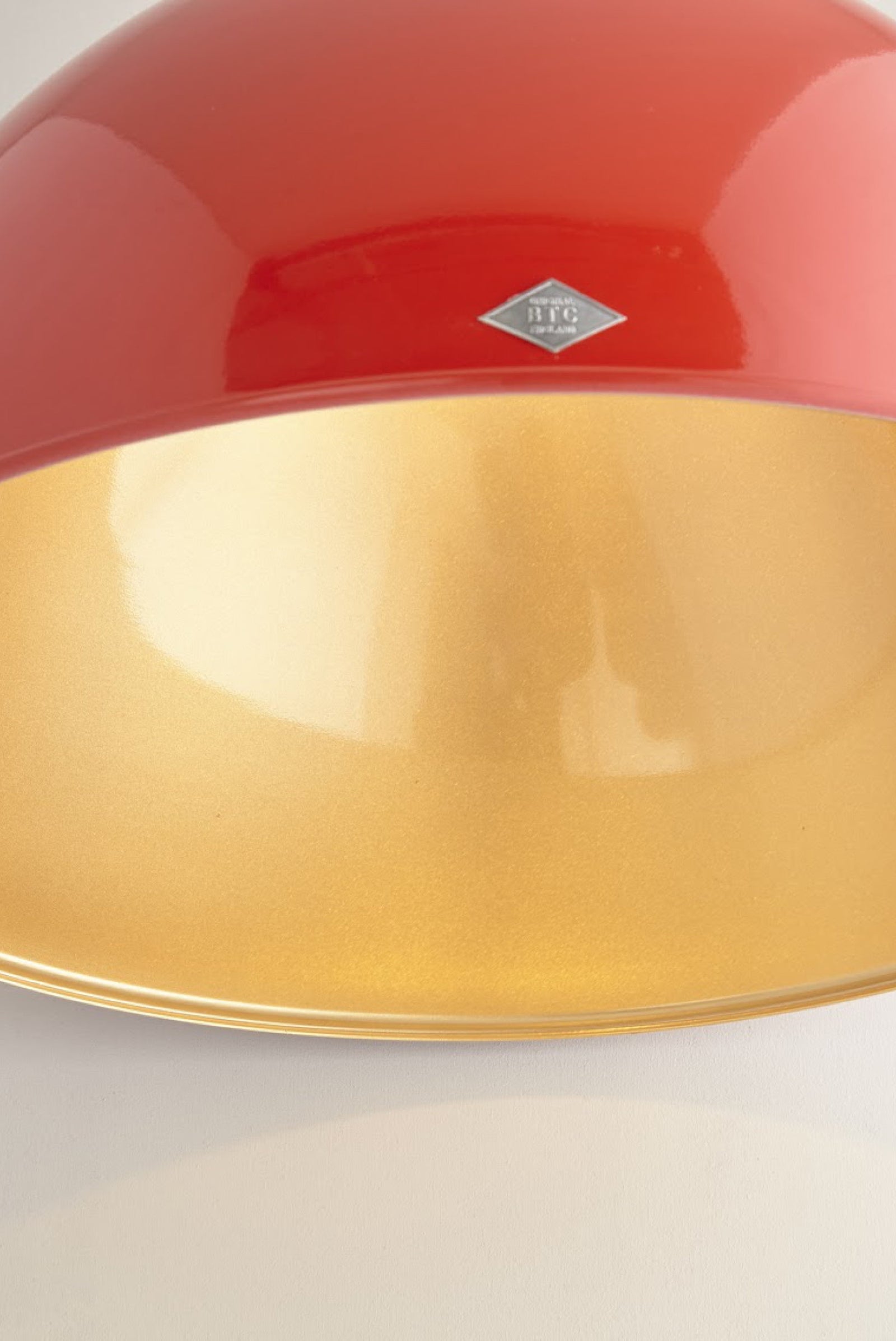 Variant Image for Red / Gold