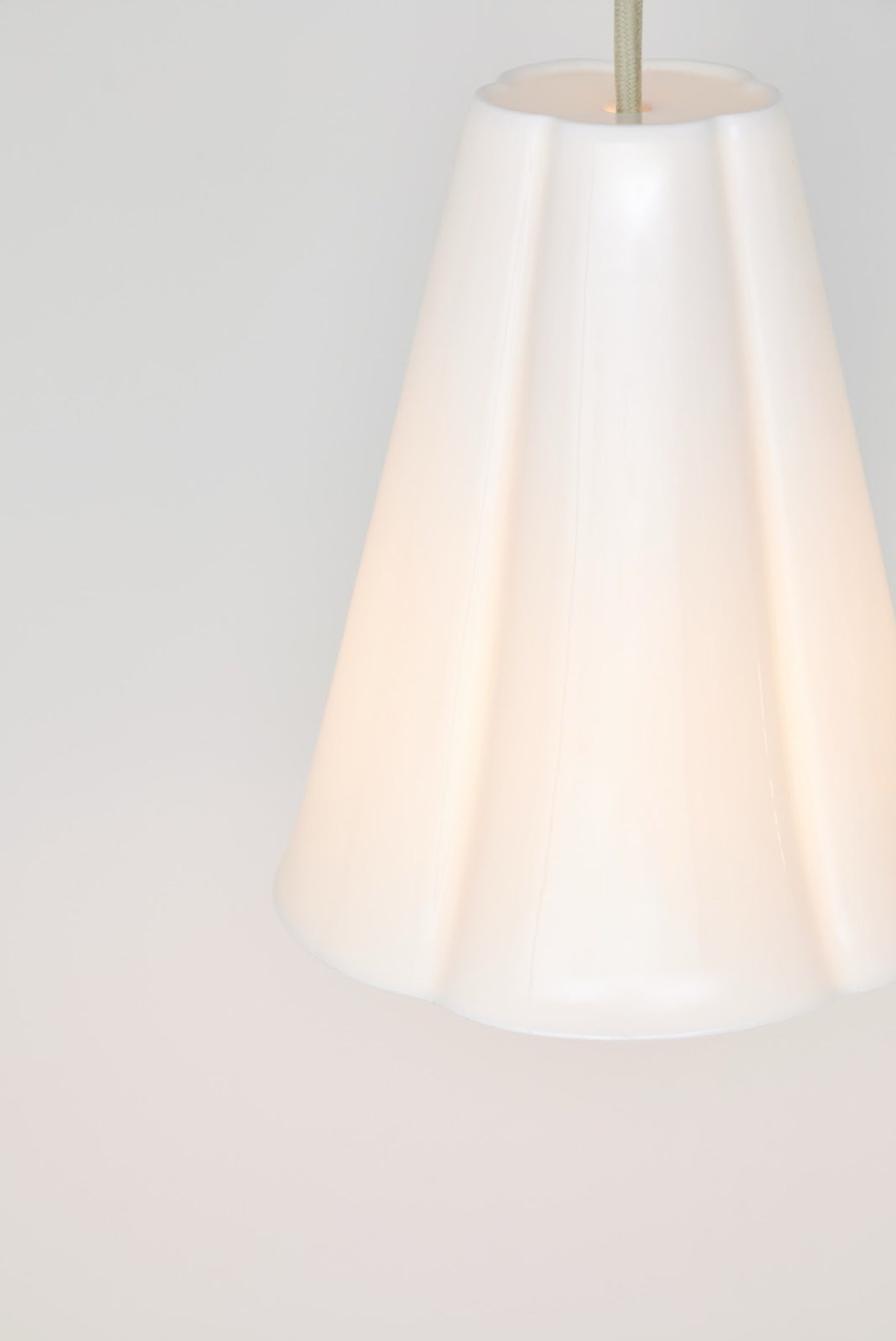 Variant Image for Natural White / Grey