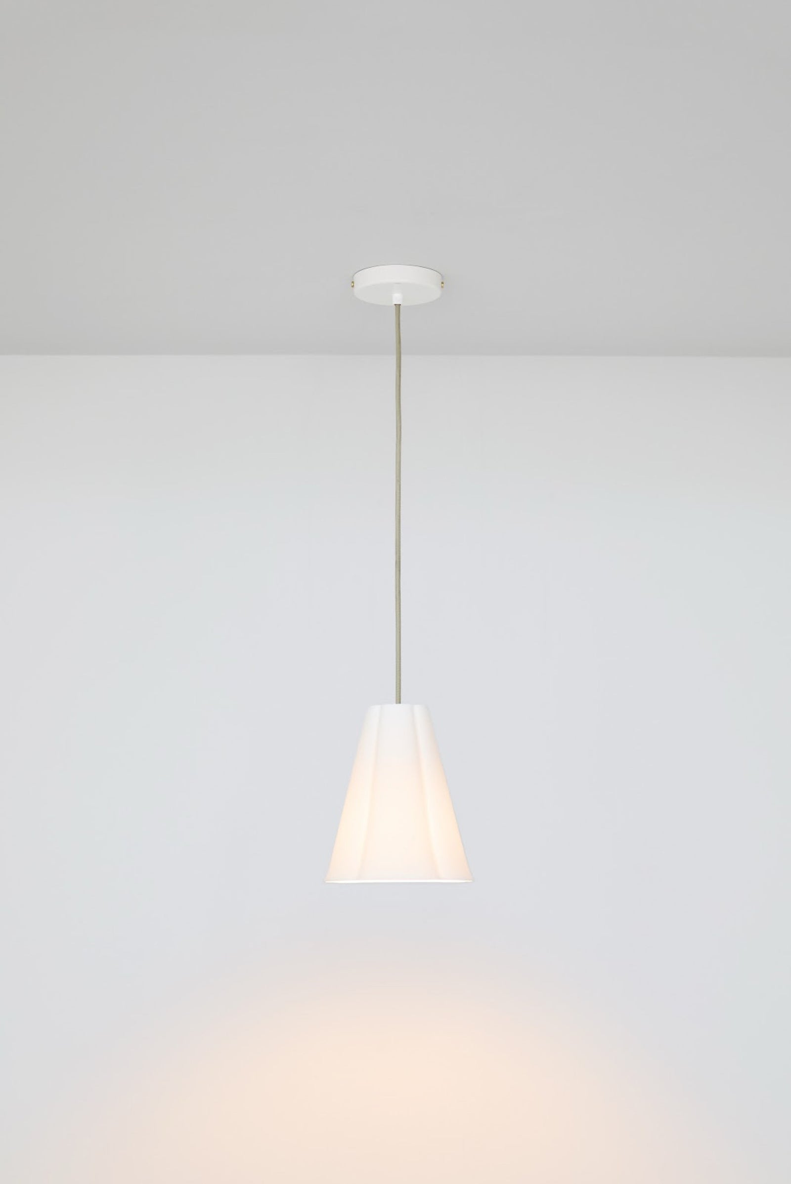 Variant Image for Natural White / Grey