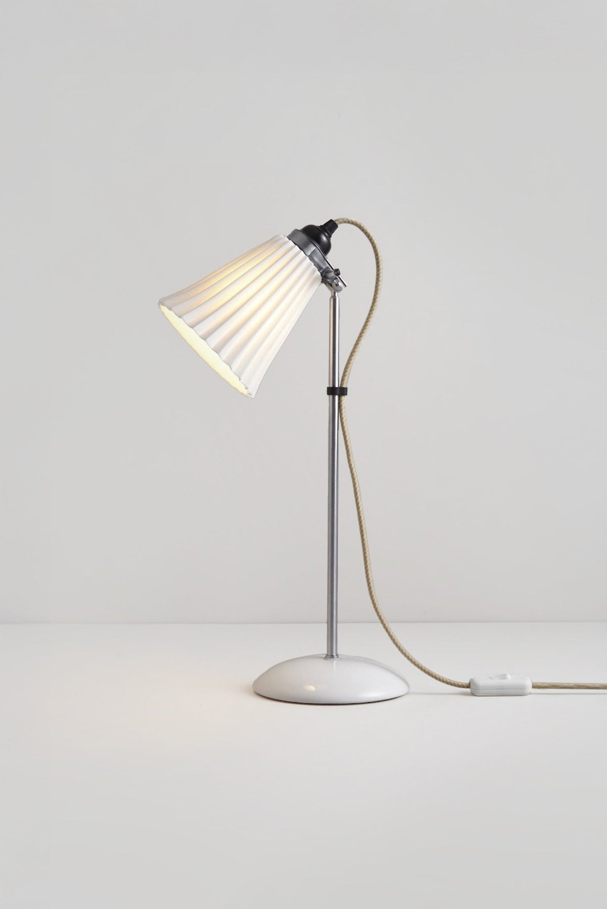 Hector Pleat Medium Table Light
