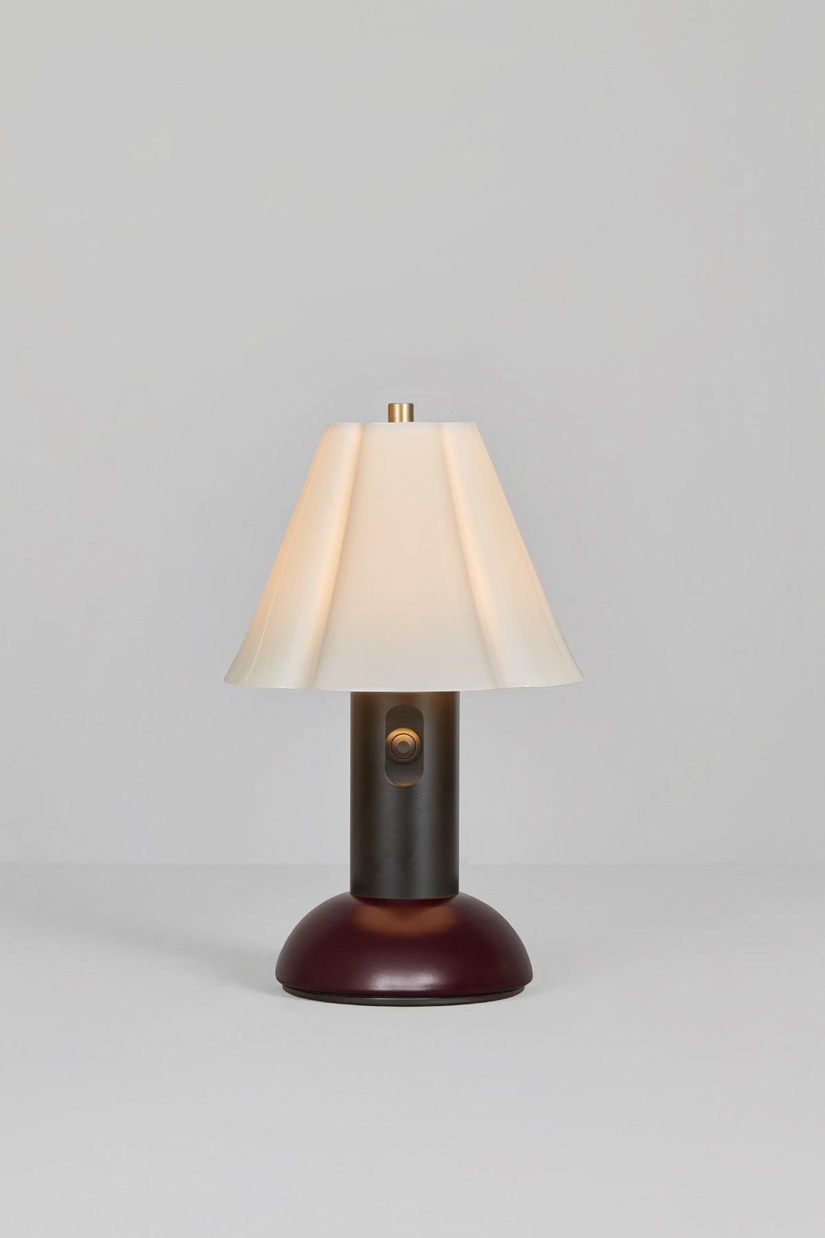 Blossom Portable Light, Black Red