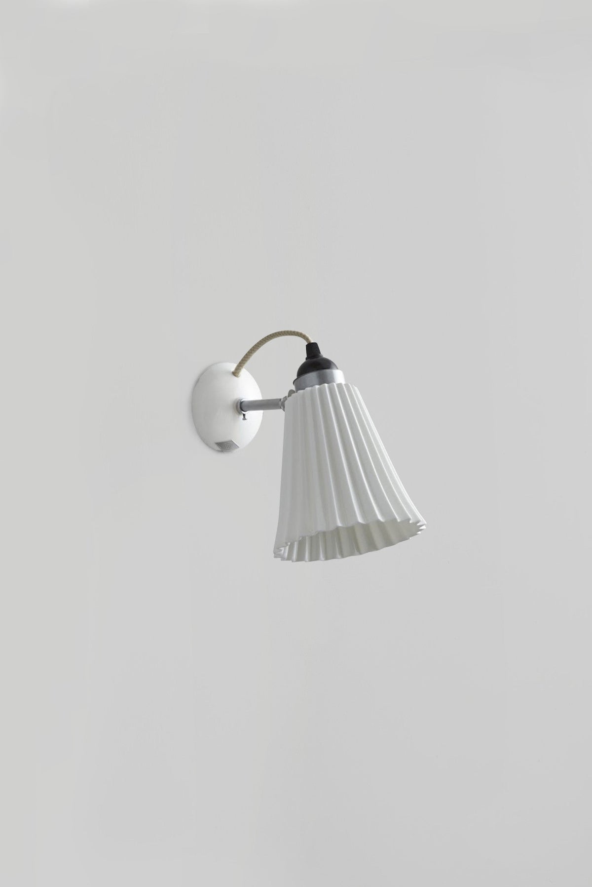 Hector Pleat Medium Wall Light