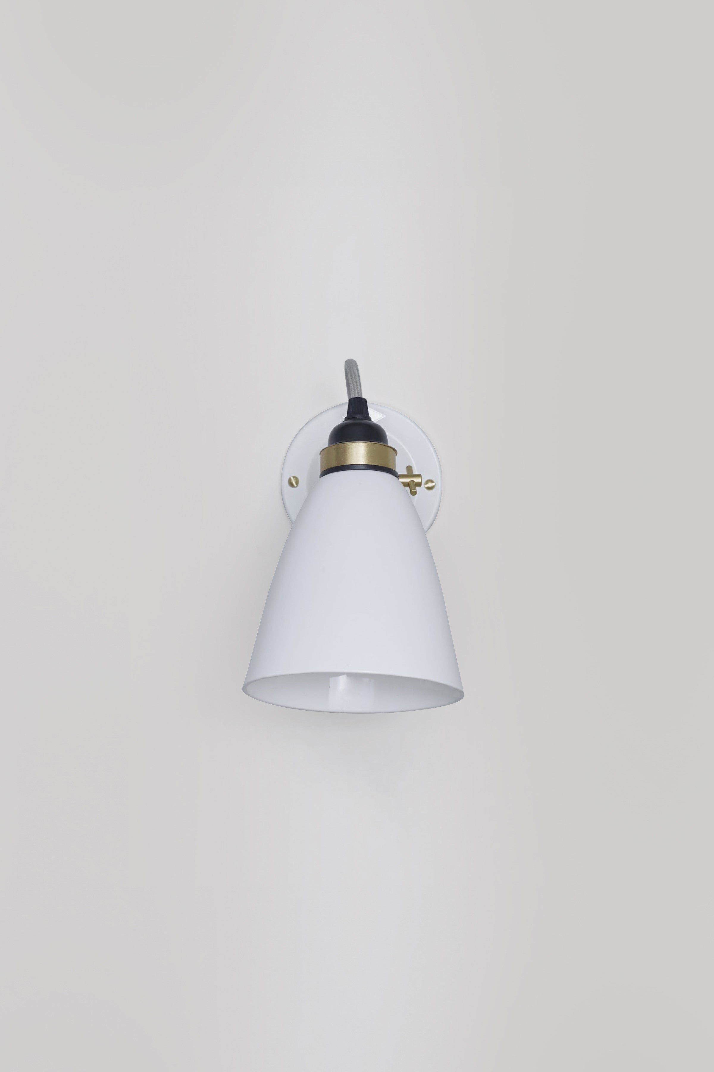 Hector 30 Wall Light, Switched