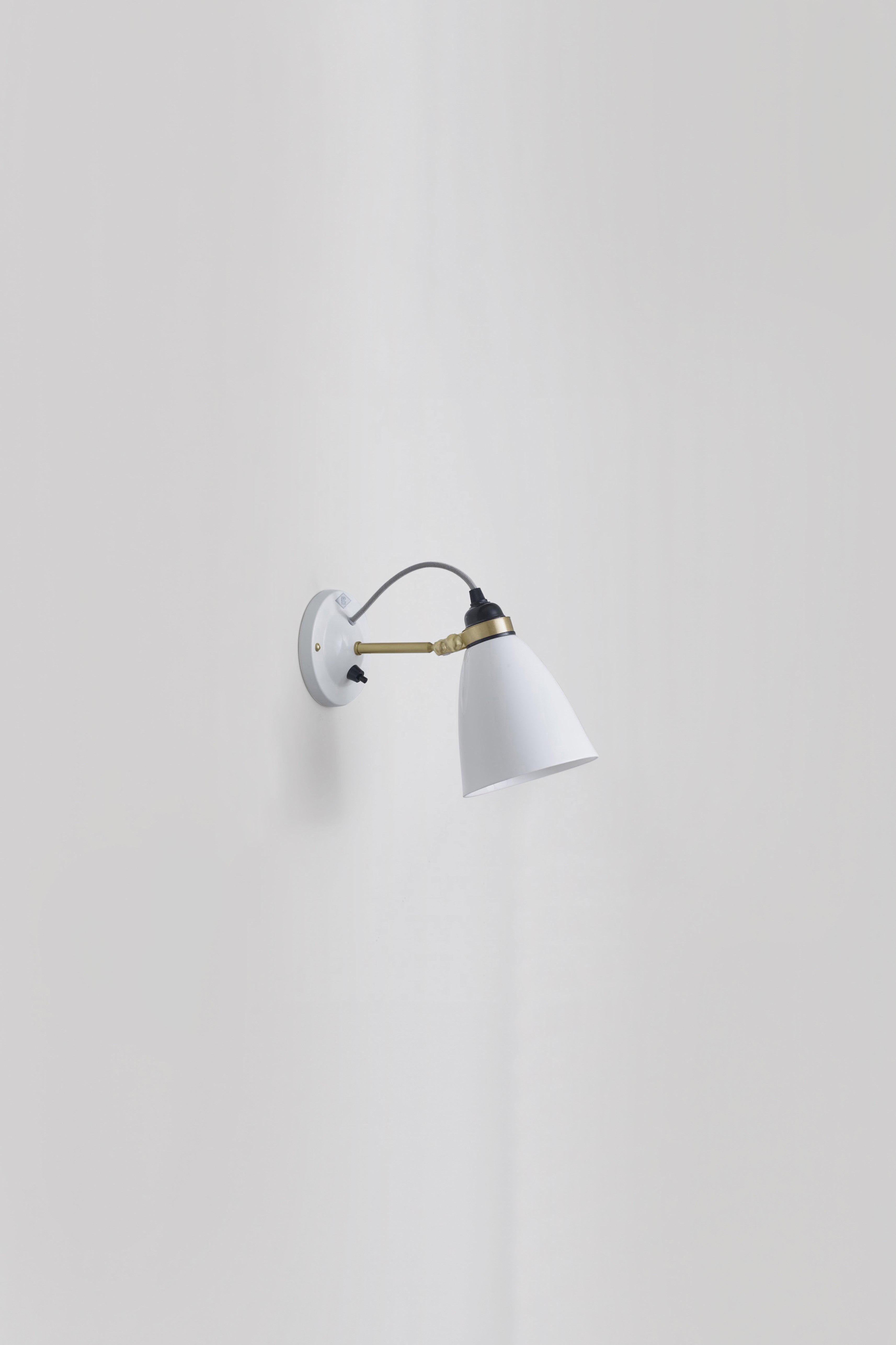 Hector 30 Wall Light, Switched