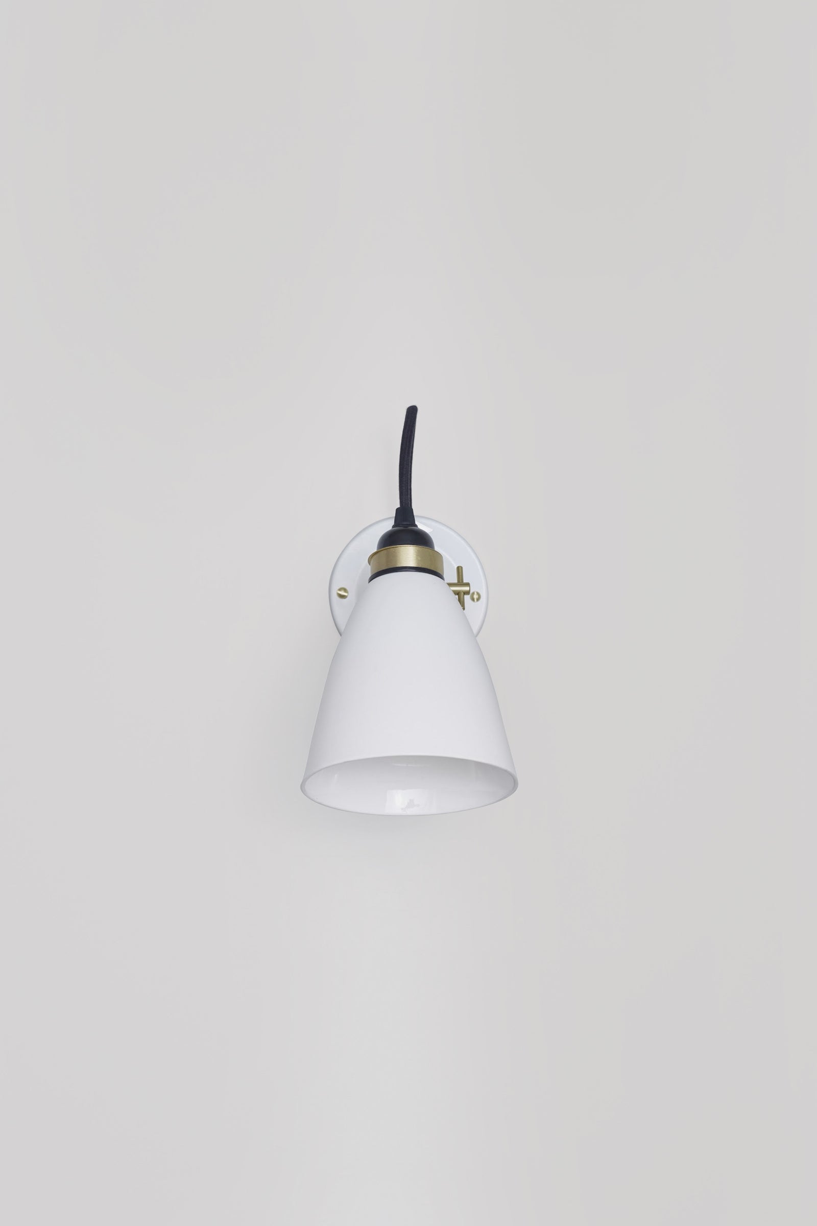 Variant Image for Natural White / Black