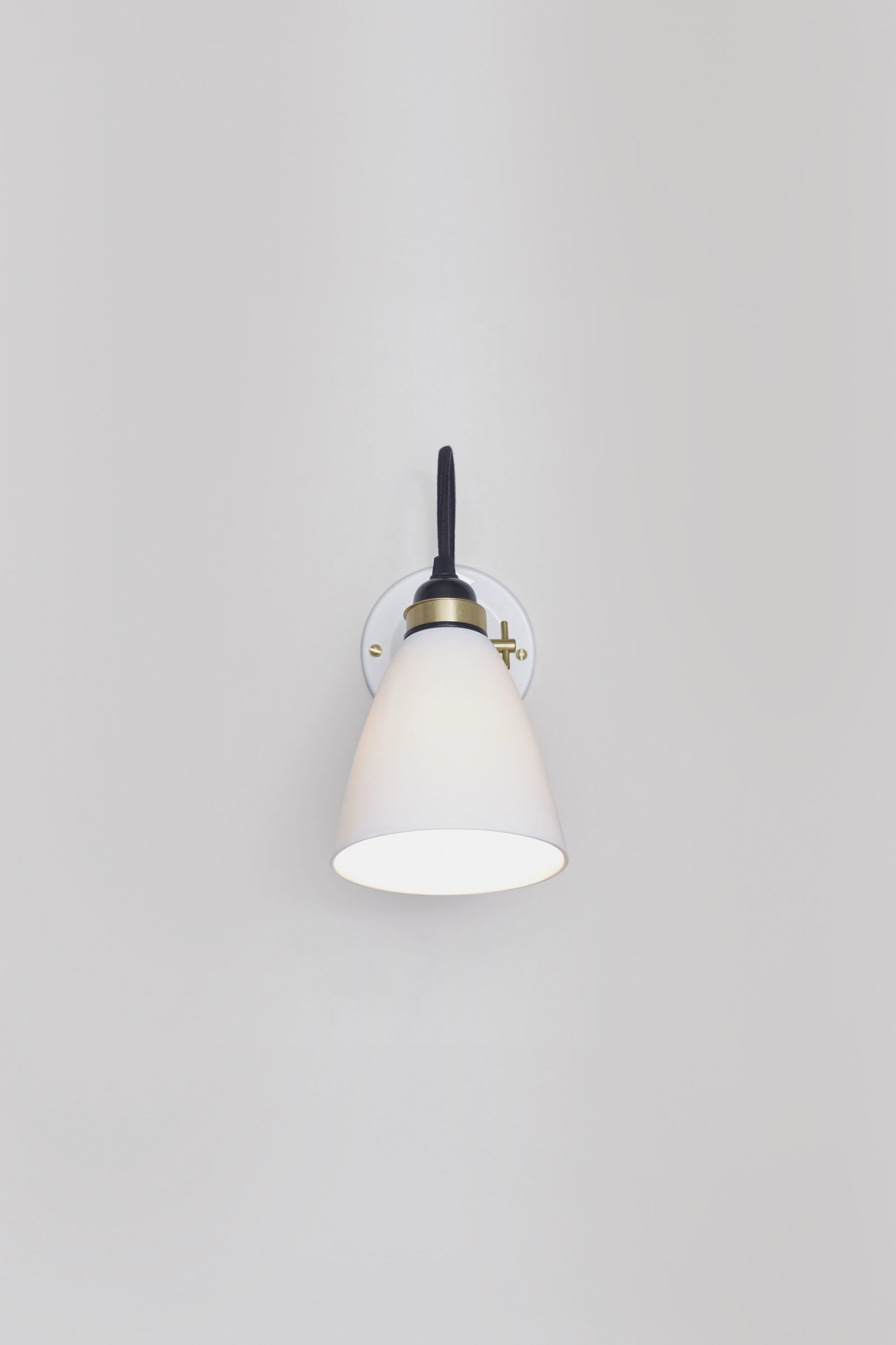 Variant Image for Natural White / Black