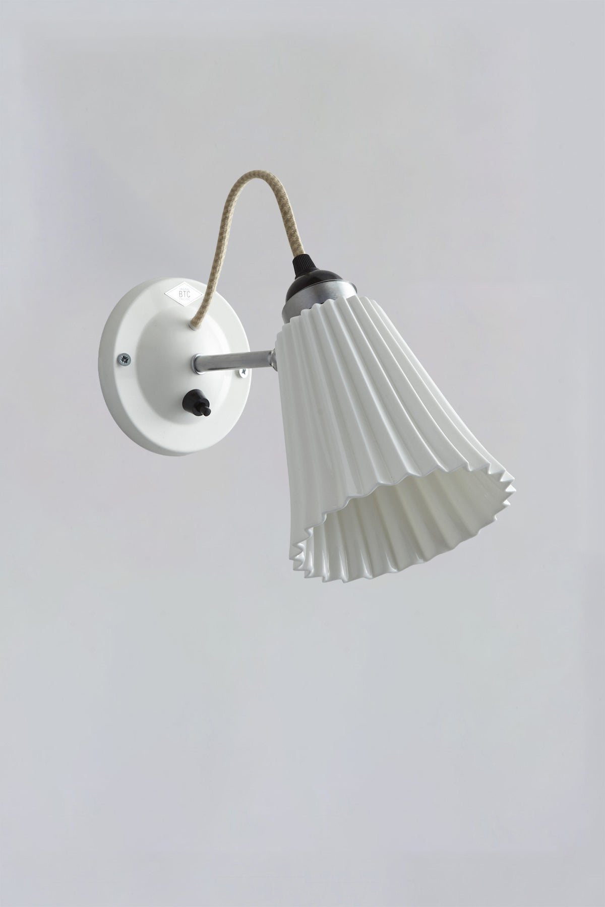 OBTC Product Image, Light Off: Hector Pleat Wall Light, Medium, Switched, Natural White
