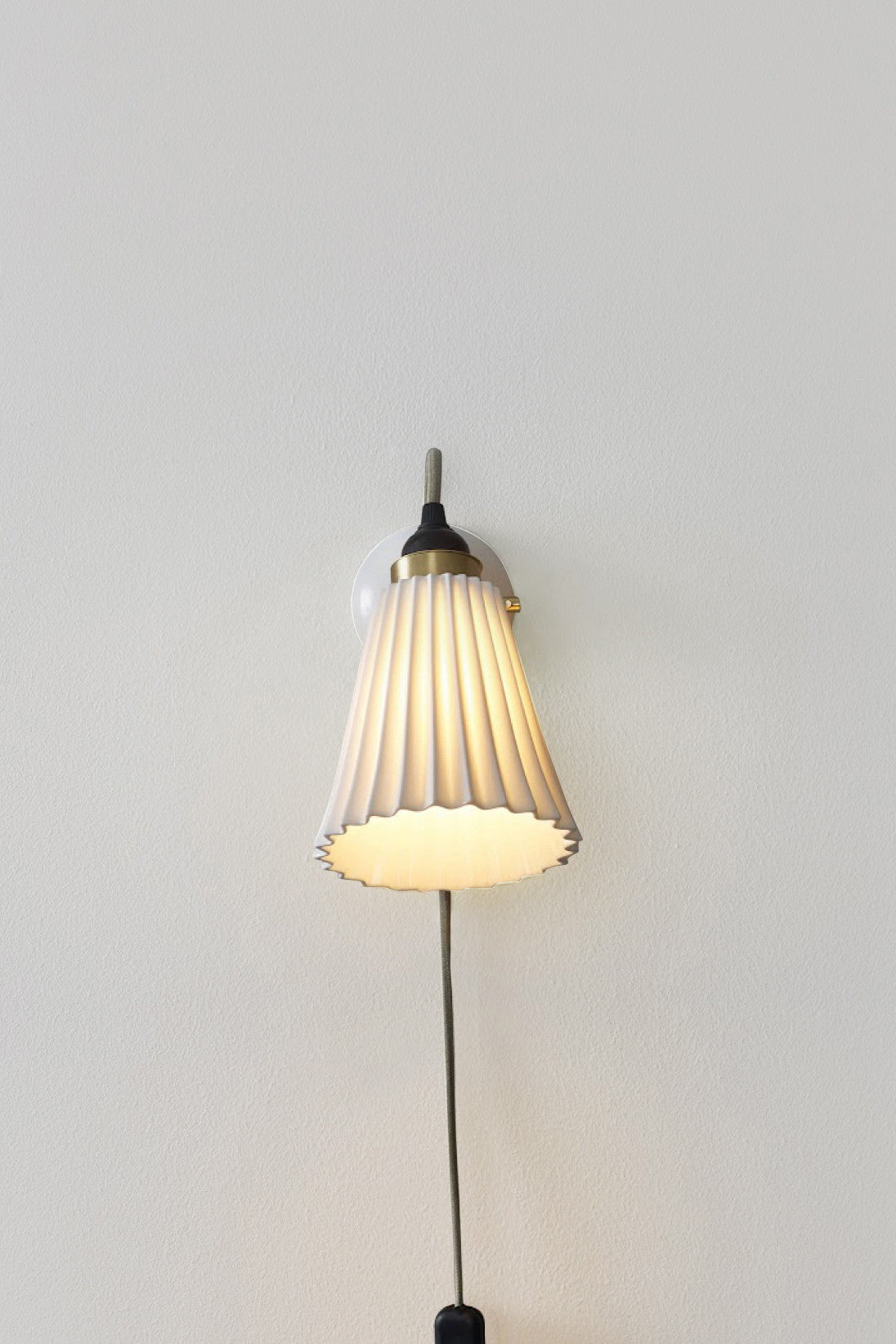Hector Pleat Medium Wall Light, PSC, Brass