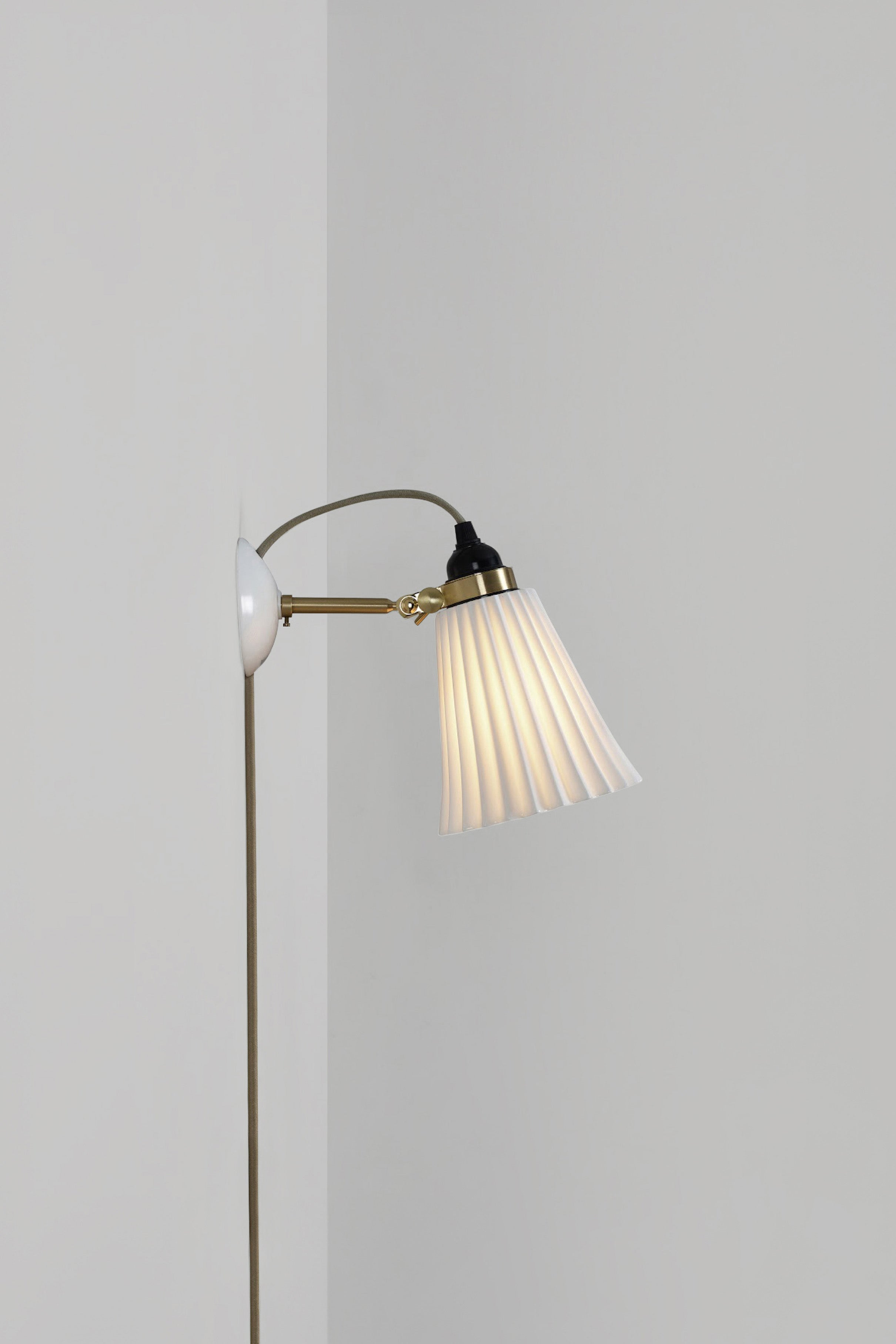 Hector Pleat Medium Wall Light, PSC, Brass