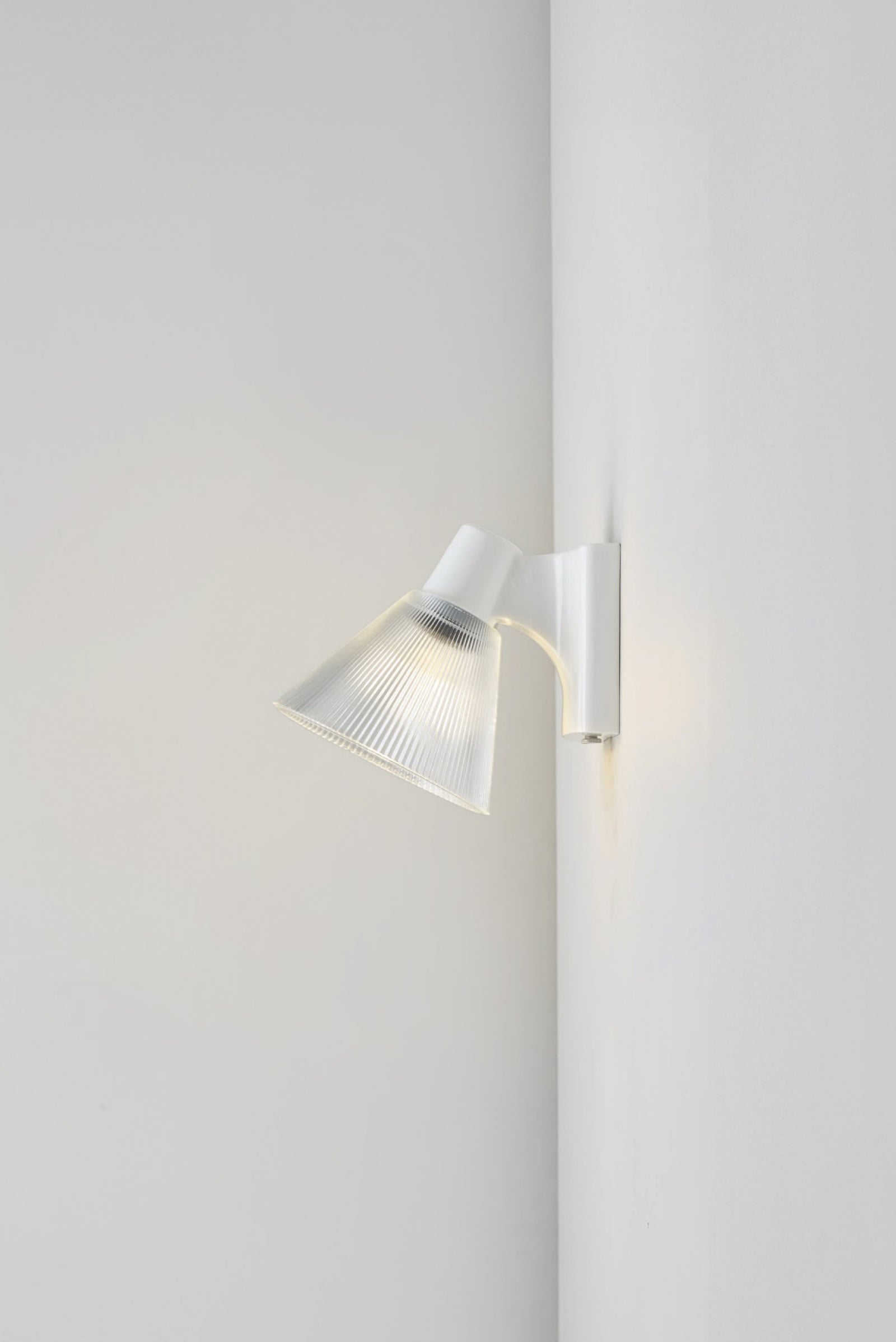 Variant Image for Prismatique