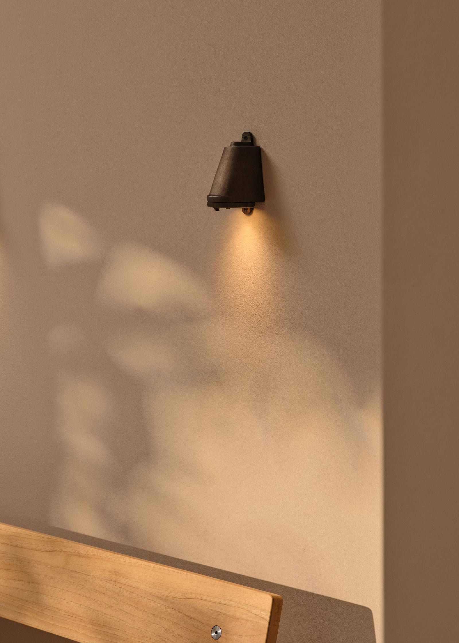 SIMPLIFY SOURCING ORIGINAL BTC LIGHTS