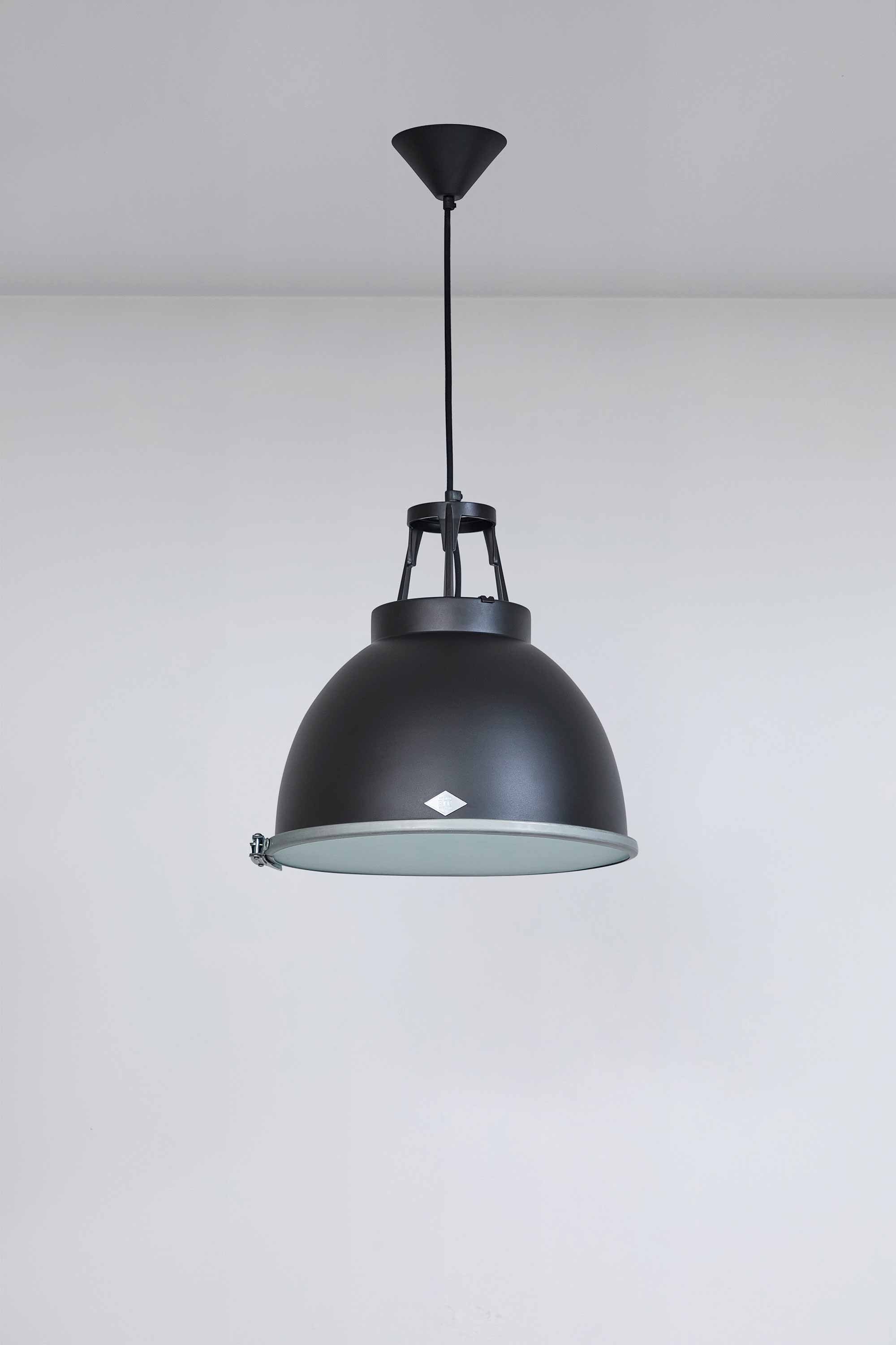 Titan Size 1 Black Edition with Etched Glass