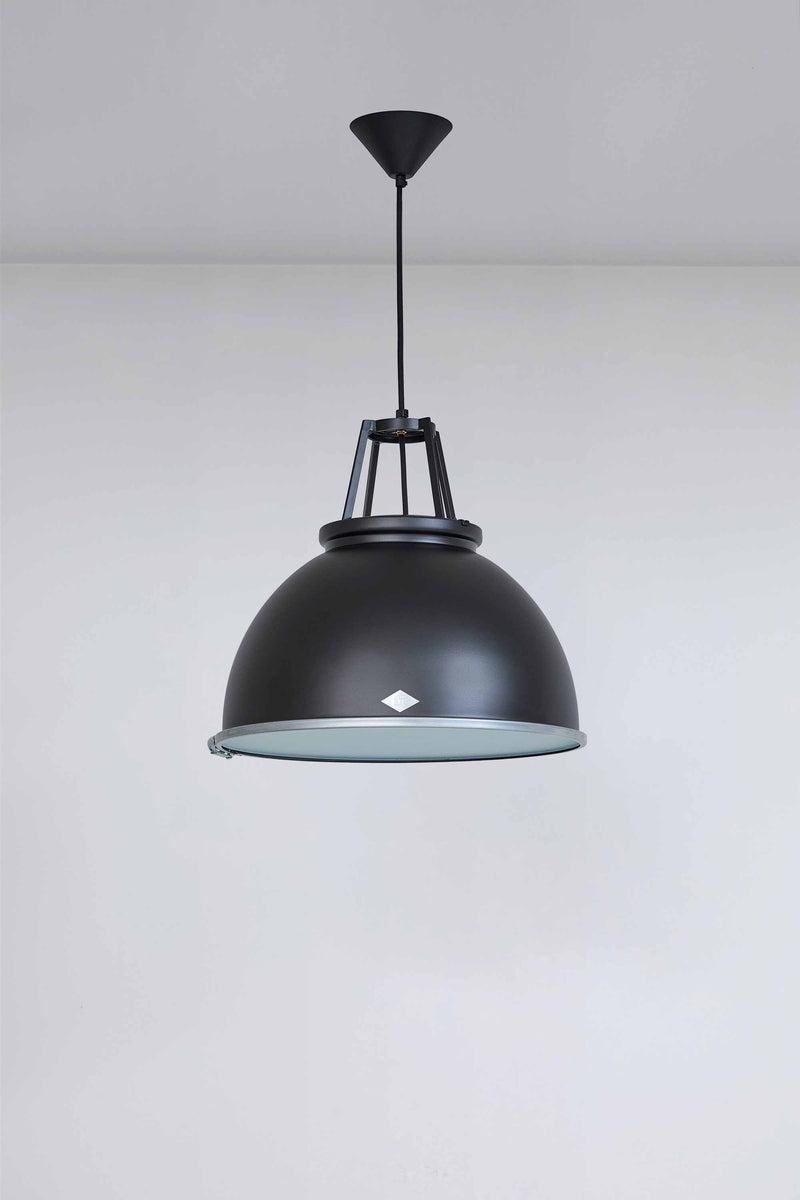 btc Titan Size 3 Black Edition with Etched Glass Black / Frosted Glass Diffuser