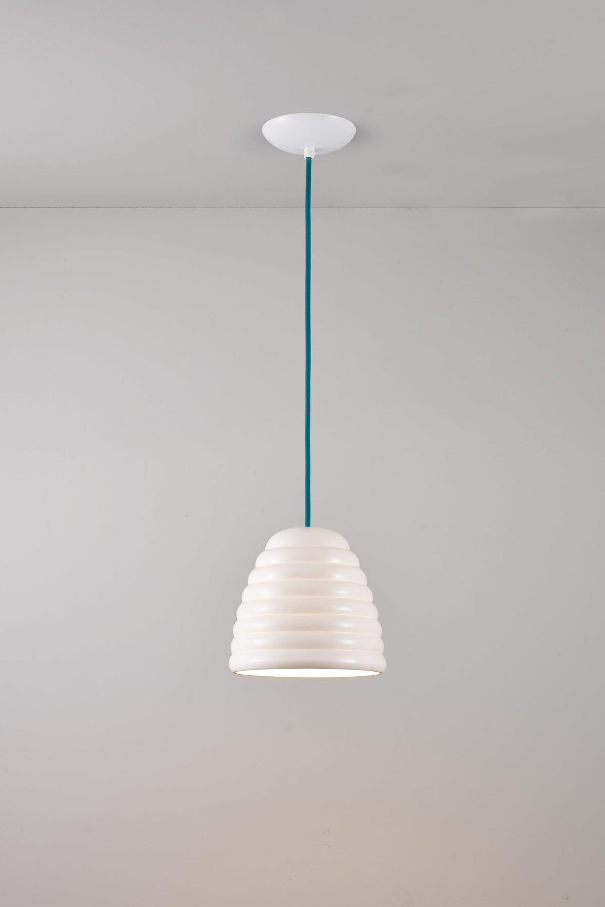 Variant Image for Natural White / Turquoise