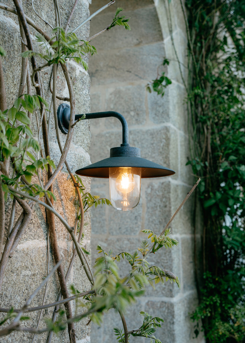Exterior Bracket Range