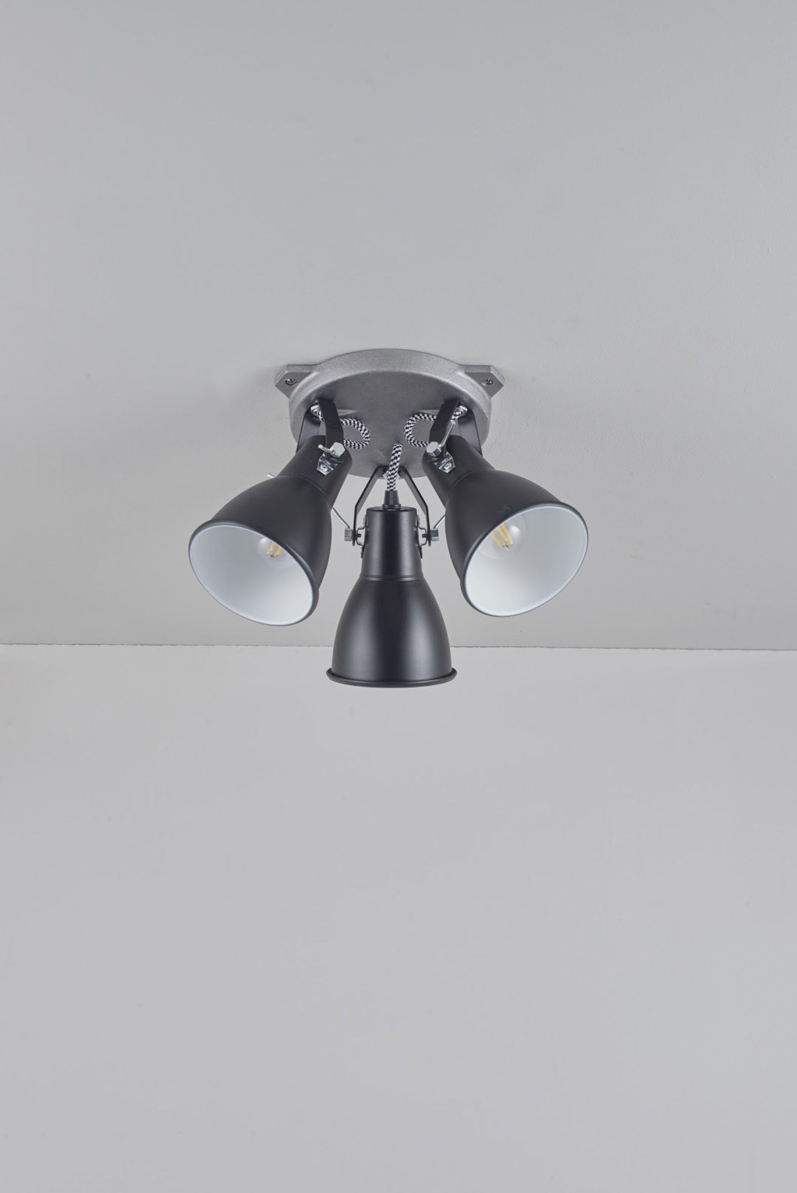 Variant Image for Noir
