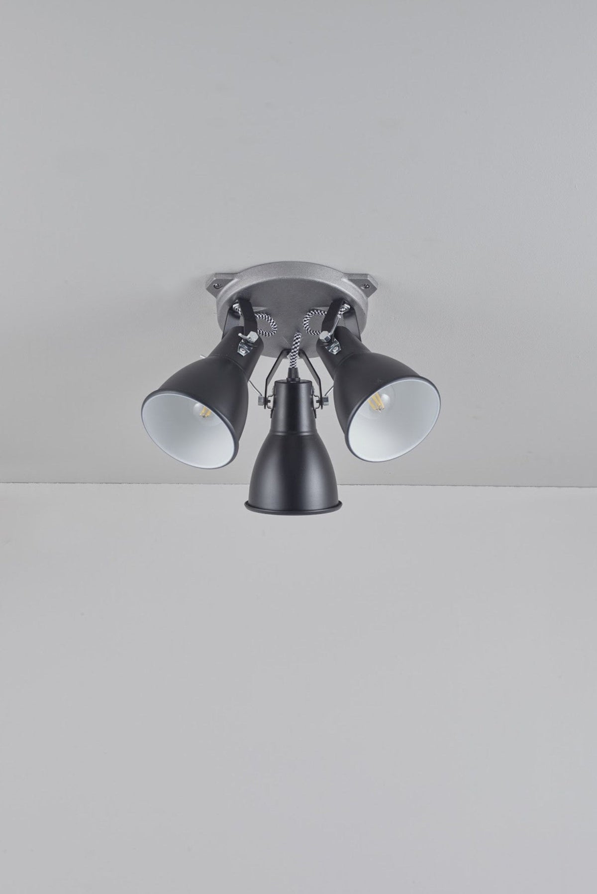 Stirrup Triple Deckenleuchte