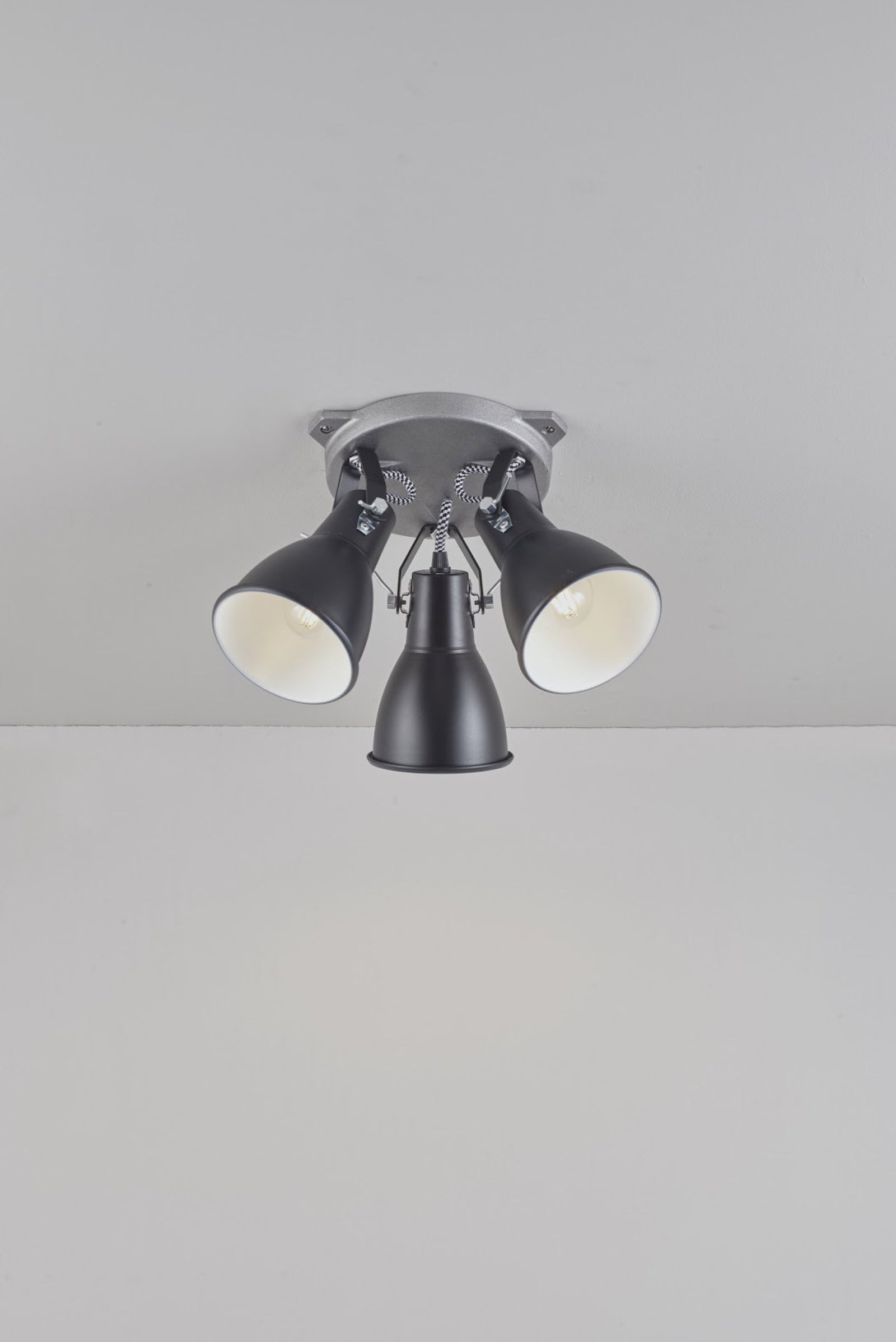 Variant Image for Noir