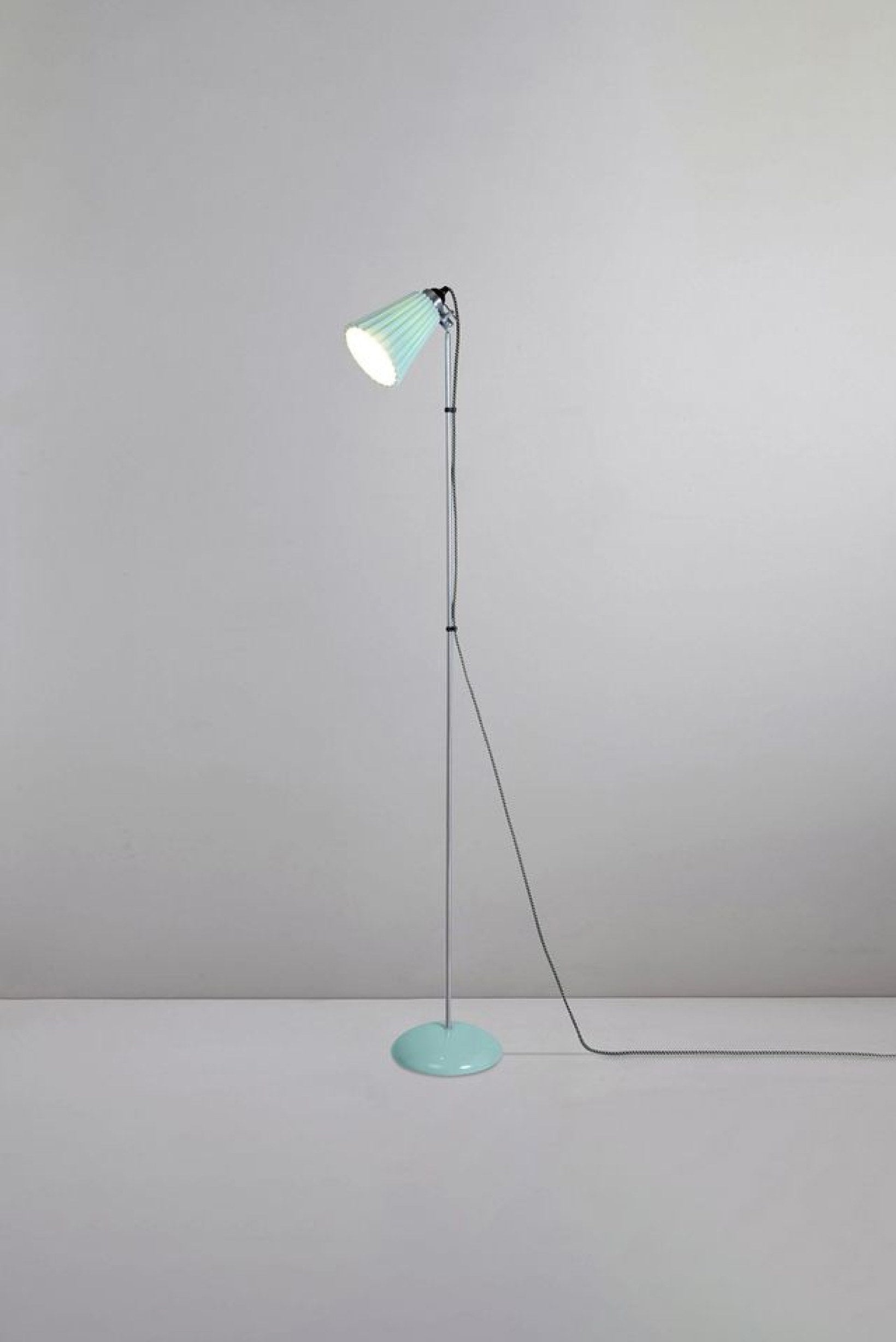 Hector Pleat Medium Floor Light