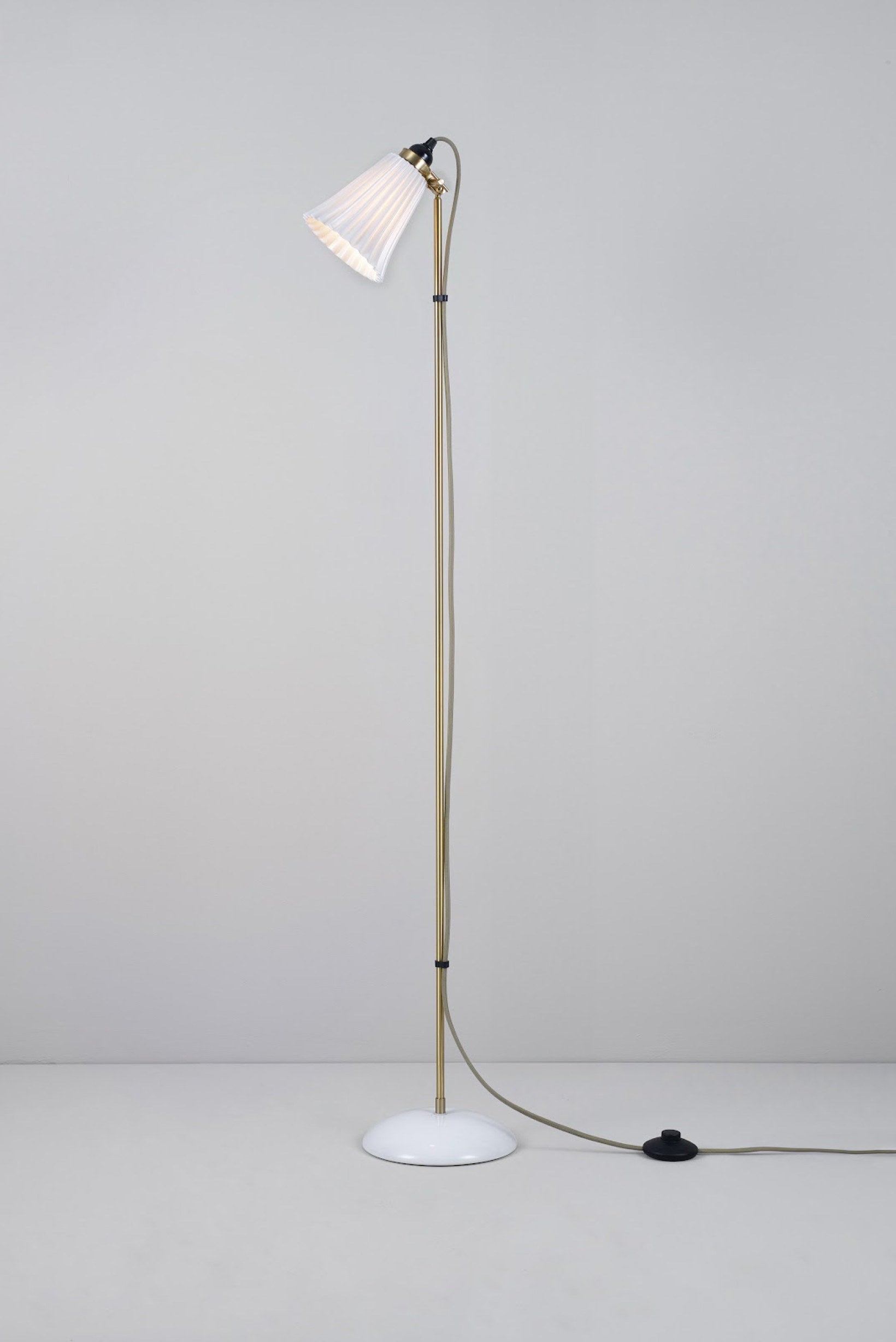 Hector Pleat Medium Floor Light, Brass