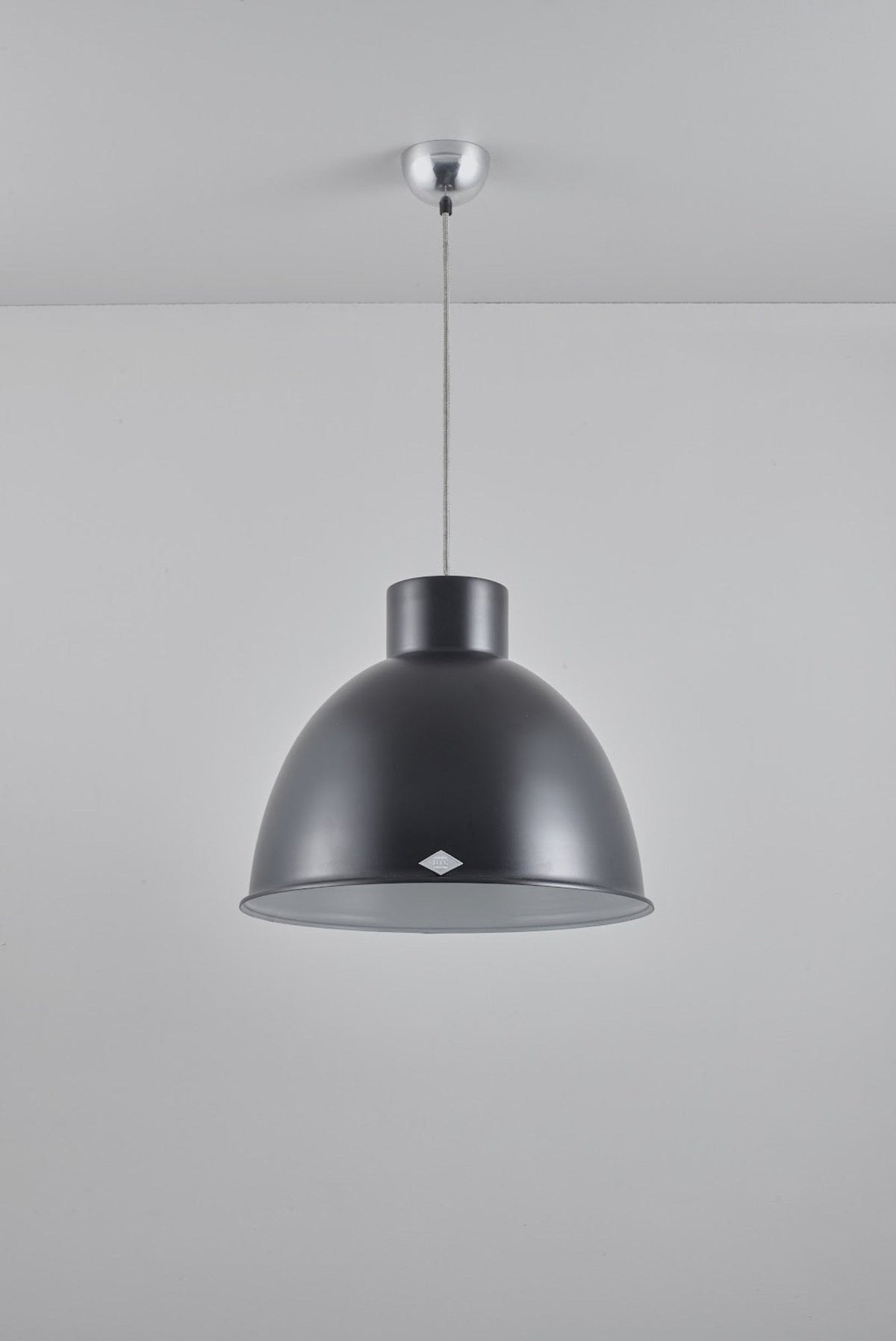 Giant 2 Pendant
