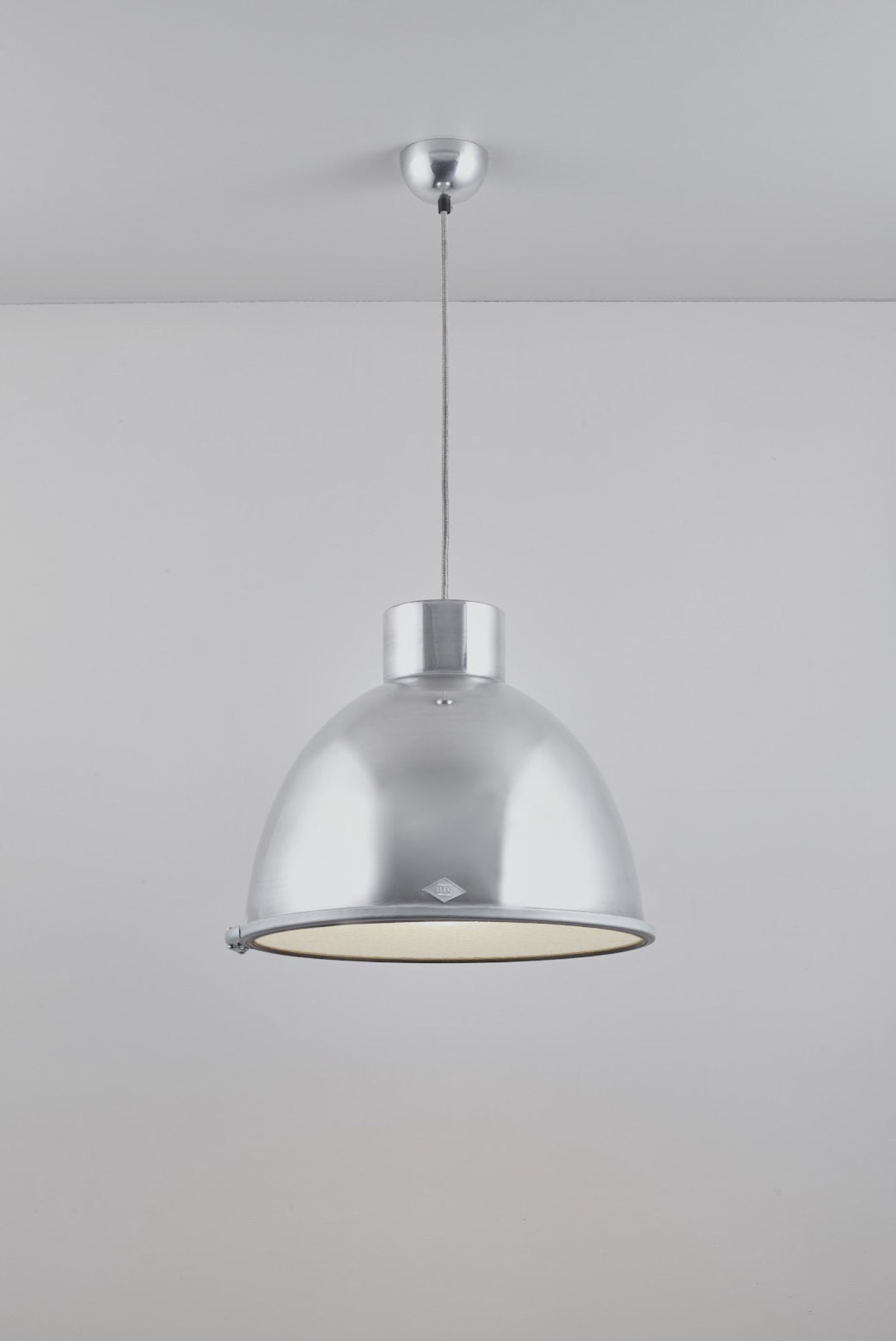 Variant Image for Aluminium / Wired